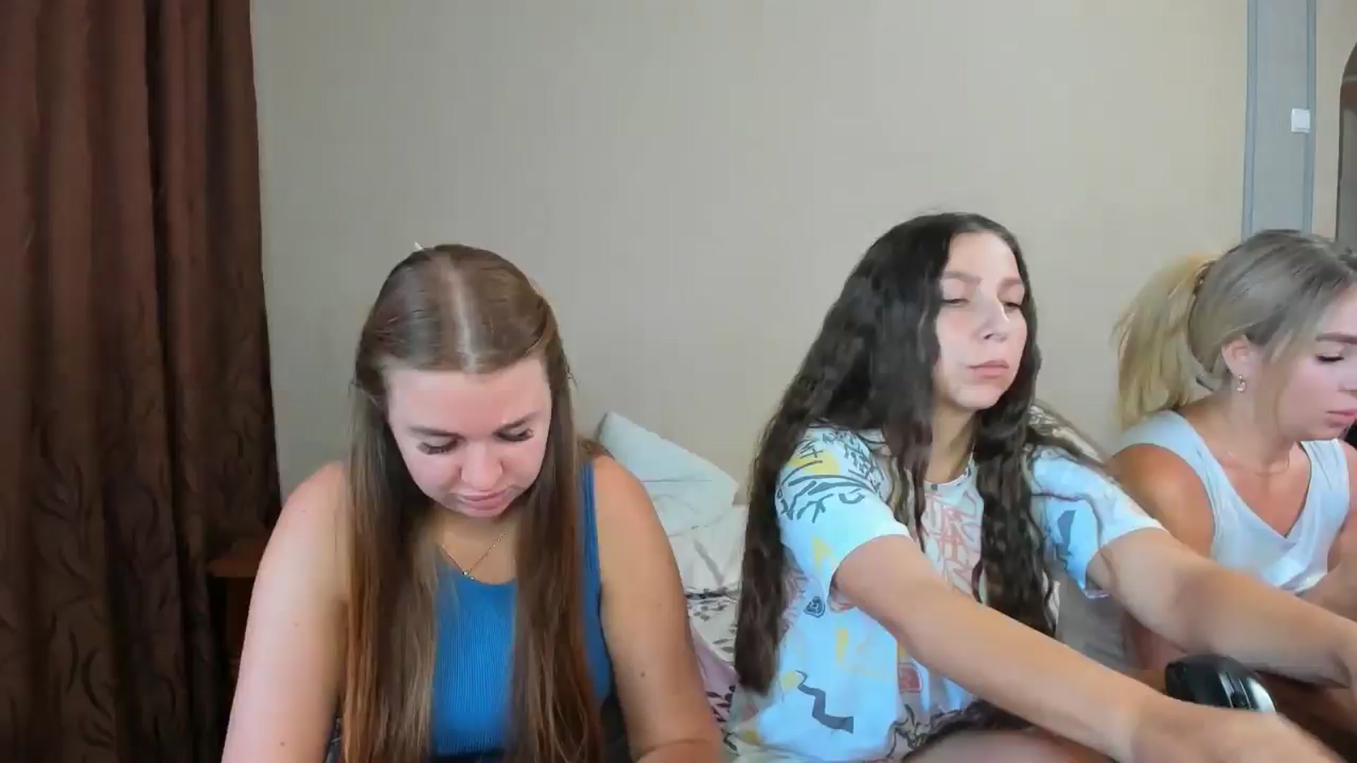 Gallery image thumbnail from IFlowersGirl's myfreecams stream on, 08/20/2024, 08:57 image 1 of 20