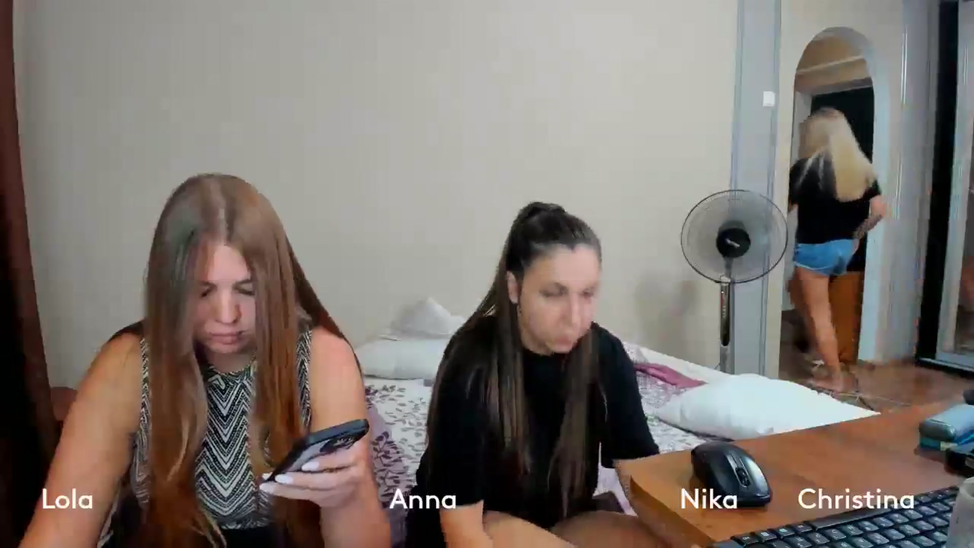 Gallery image thumbnail from IFlowersGirl's myfreecams stream on, 08/24/2024, 10:55 image 20 of 20