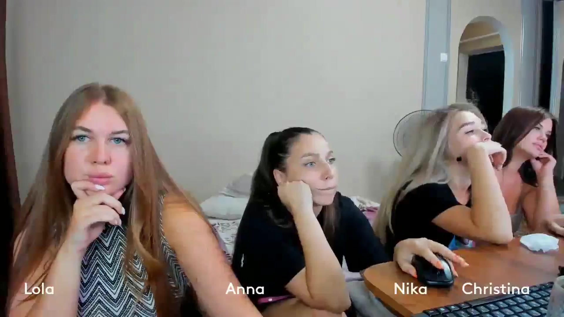 Gallery image thumbnail from IFlowersGirl's myfreecams stream on, 08/24/2024, 10:55 image 8 of 20