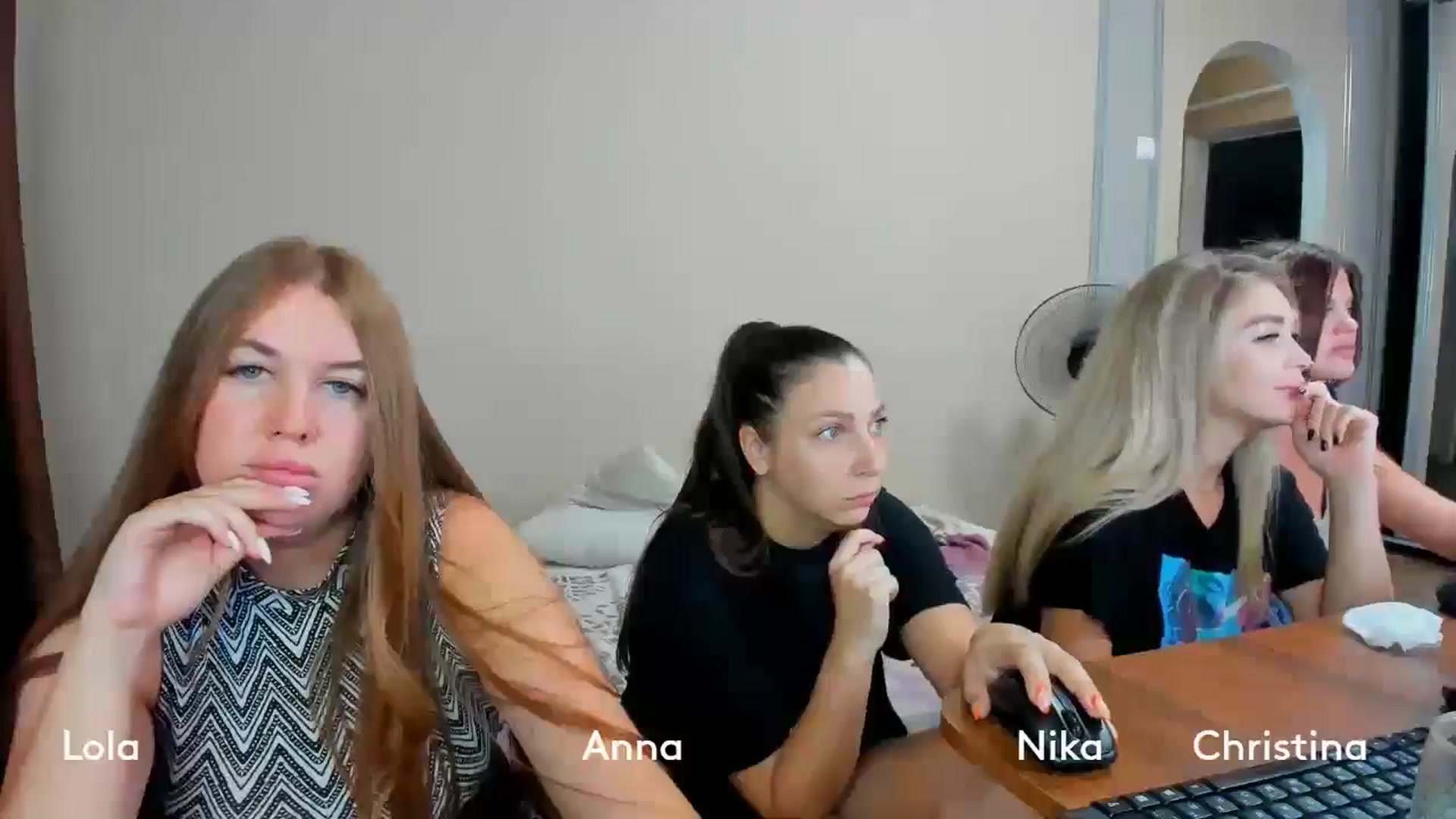 Gallery image thumbnail from IFlowersGirl's myfreecams stream on, 08/24/2024, 10:55 image 10 of 20