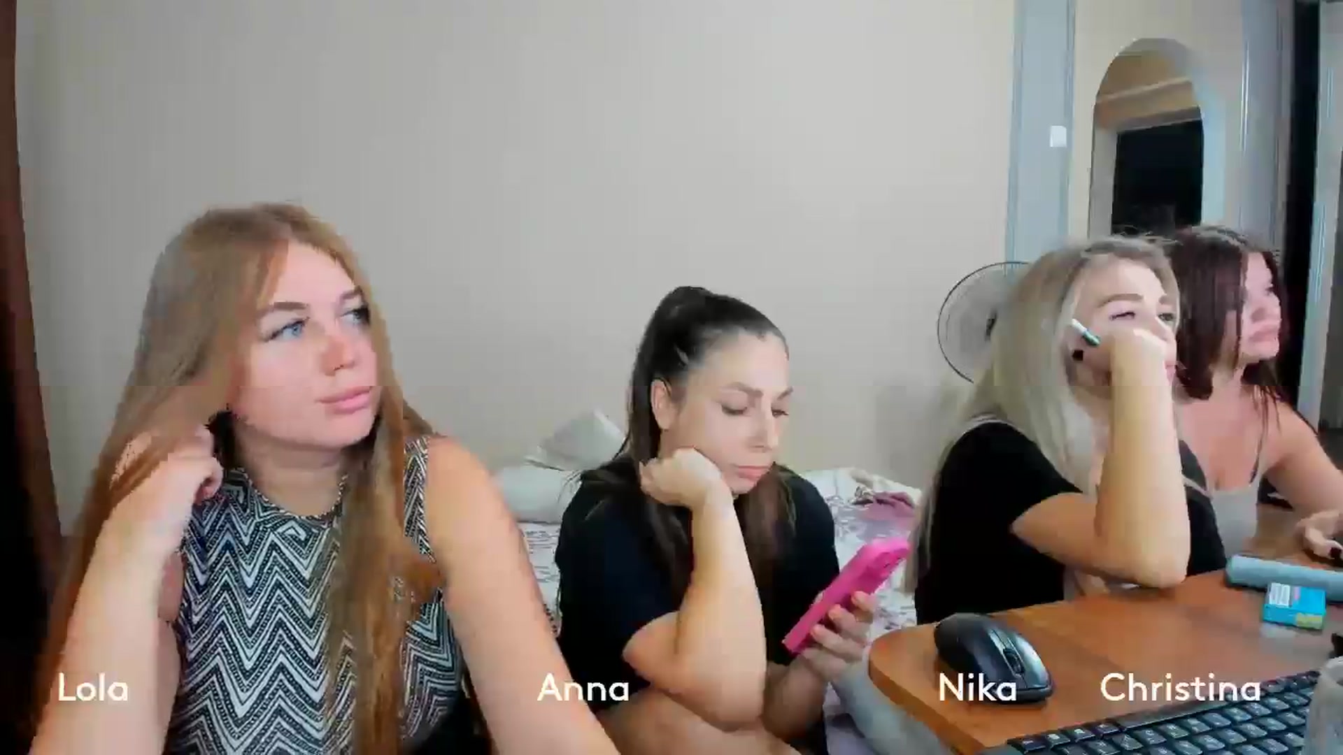 Gallery image thumbnail from IFlowersGirl's myfreecams stream on, 08/24/2024, 10:55 image 14 of 20