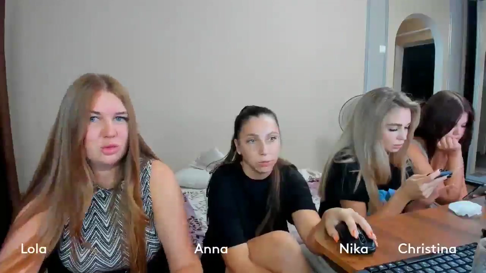 Gallery image thumbnail from IFlowersGirl's myfreecams stream on, 08/24/2024, 10:55 image 6 of 20