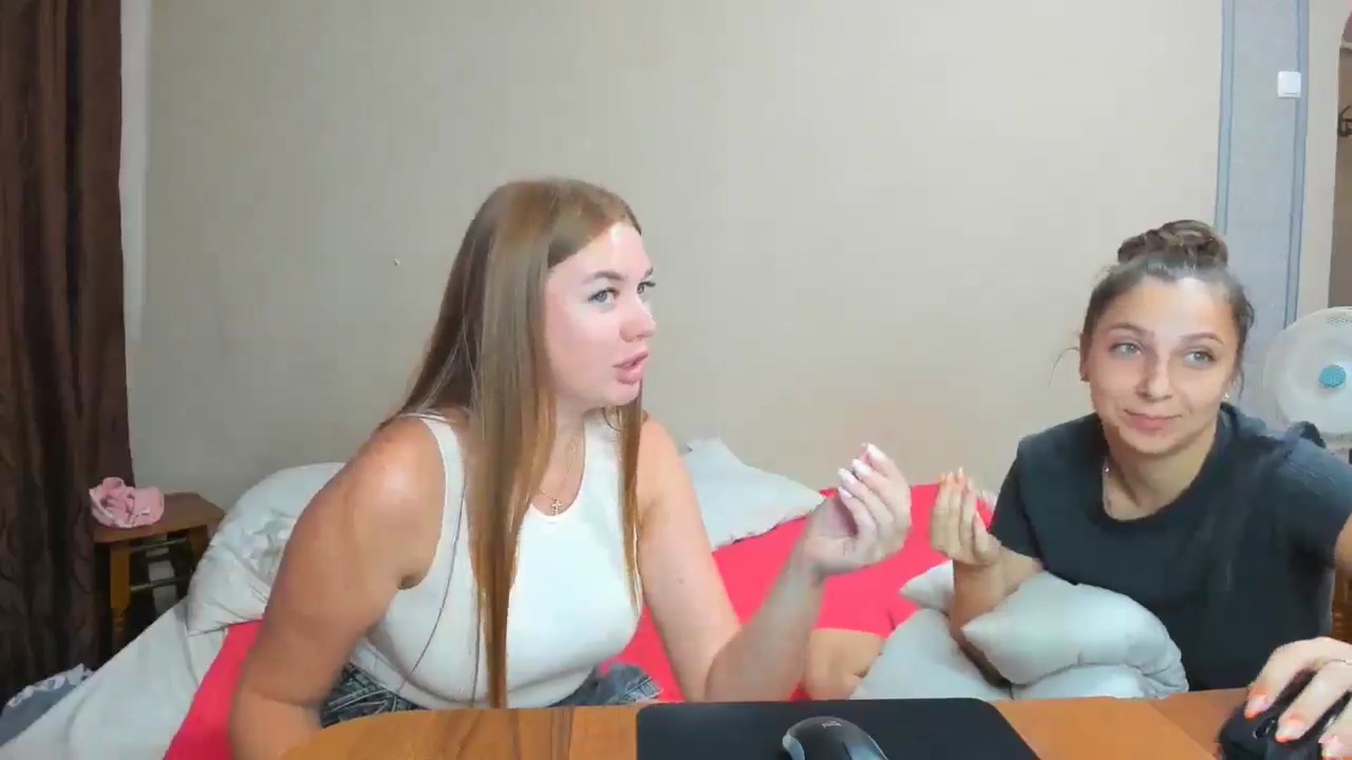 Gallery image thumbnail from IFlowersGirl's myfreecams stream on, 08/30/2024, 12:57 image 19 of 20