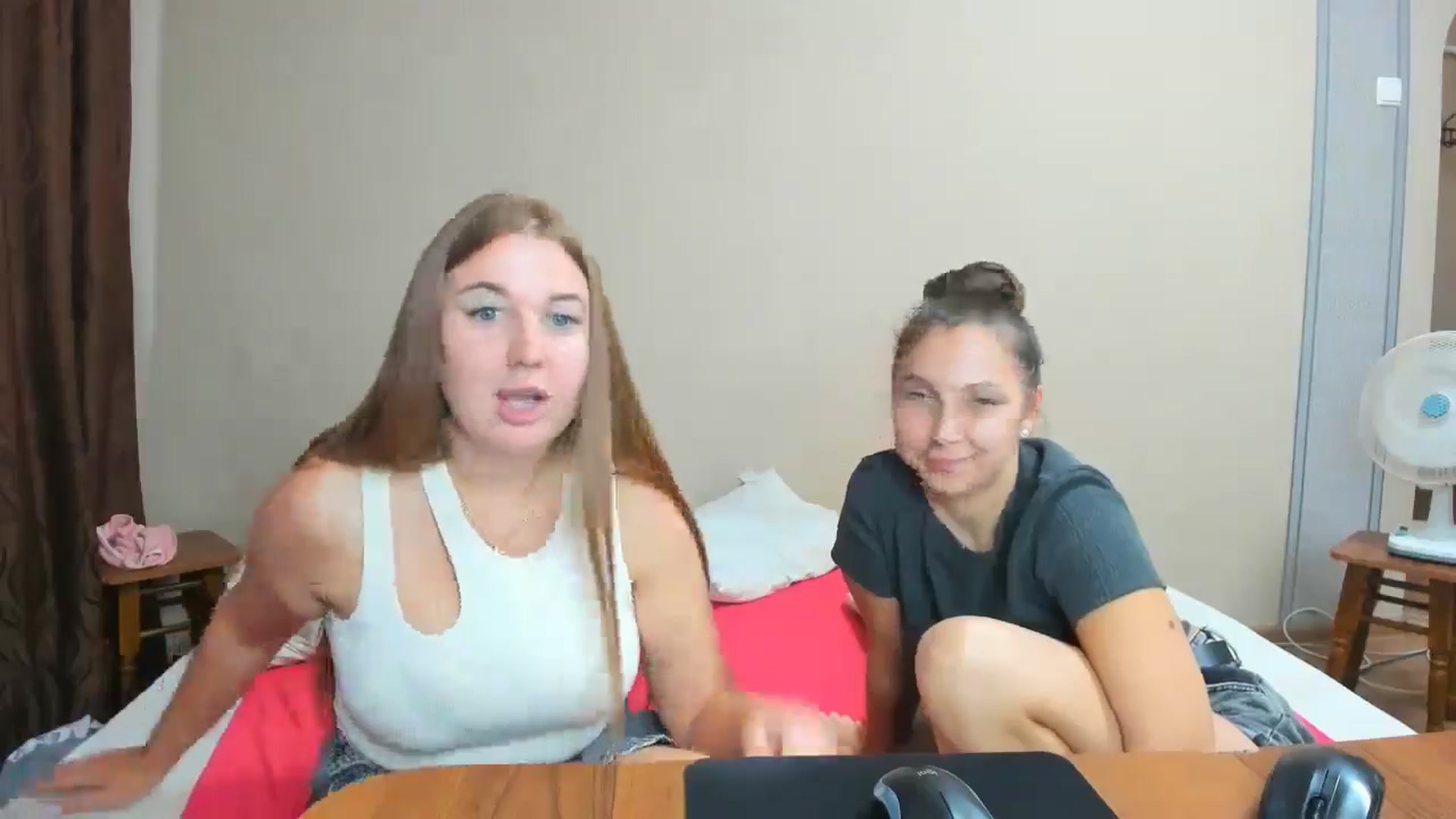 Gallery image thumbnail from IFlowersGirl's myfreecams stream on, 08/30/2024, 12:57 image 18 of 20