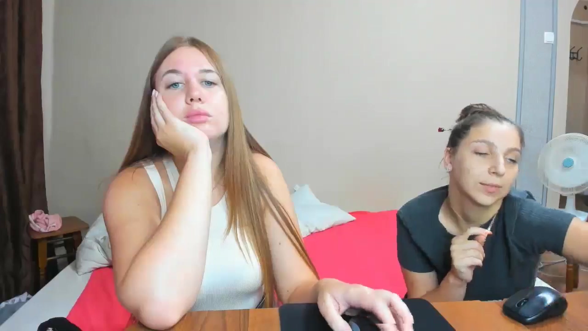 Gallery image thumbnail from IFlowersGirl's myfreecams stream on, 08/30/2024, 12:57 image 4 of 20