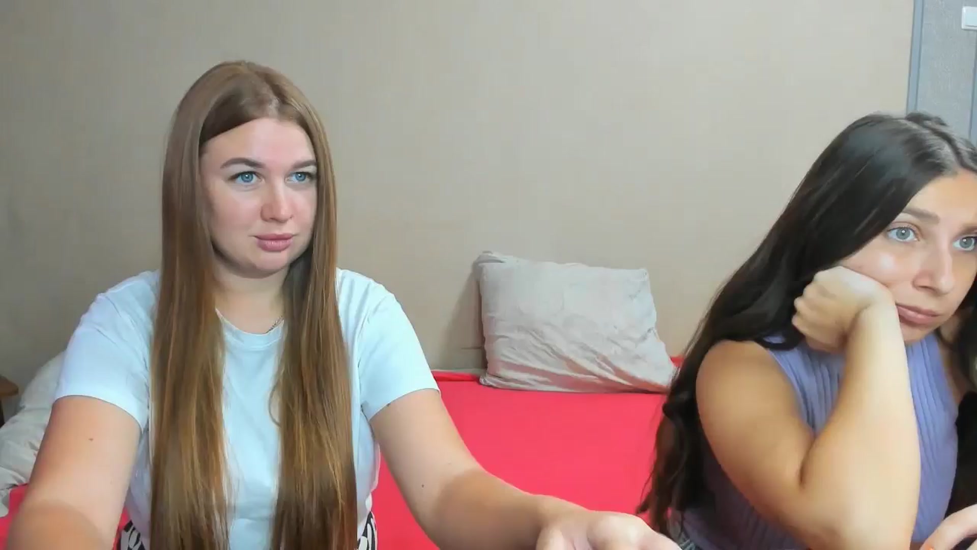 Gallery image thumbnail from IFlowersGirl's myfreecams stream on, 08/31/2024, 09:59 image 1 of 20