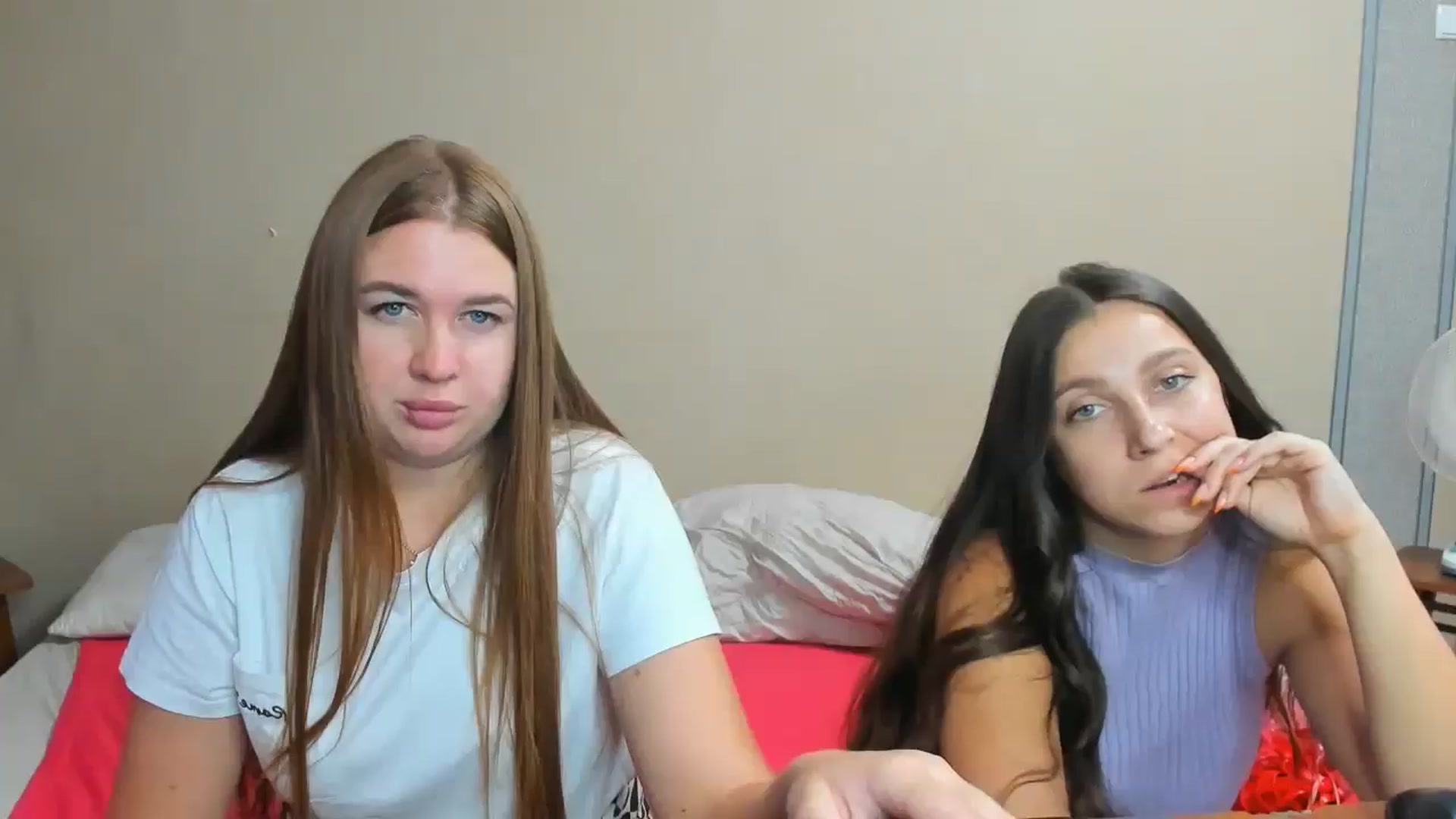 Gallery image thumbnail from IFlowersGirl's myfreecams stream on, 08/31/2024, 10:22 image 9 of 20