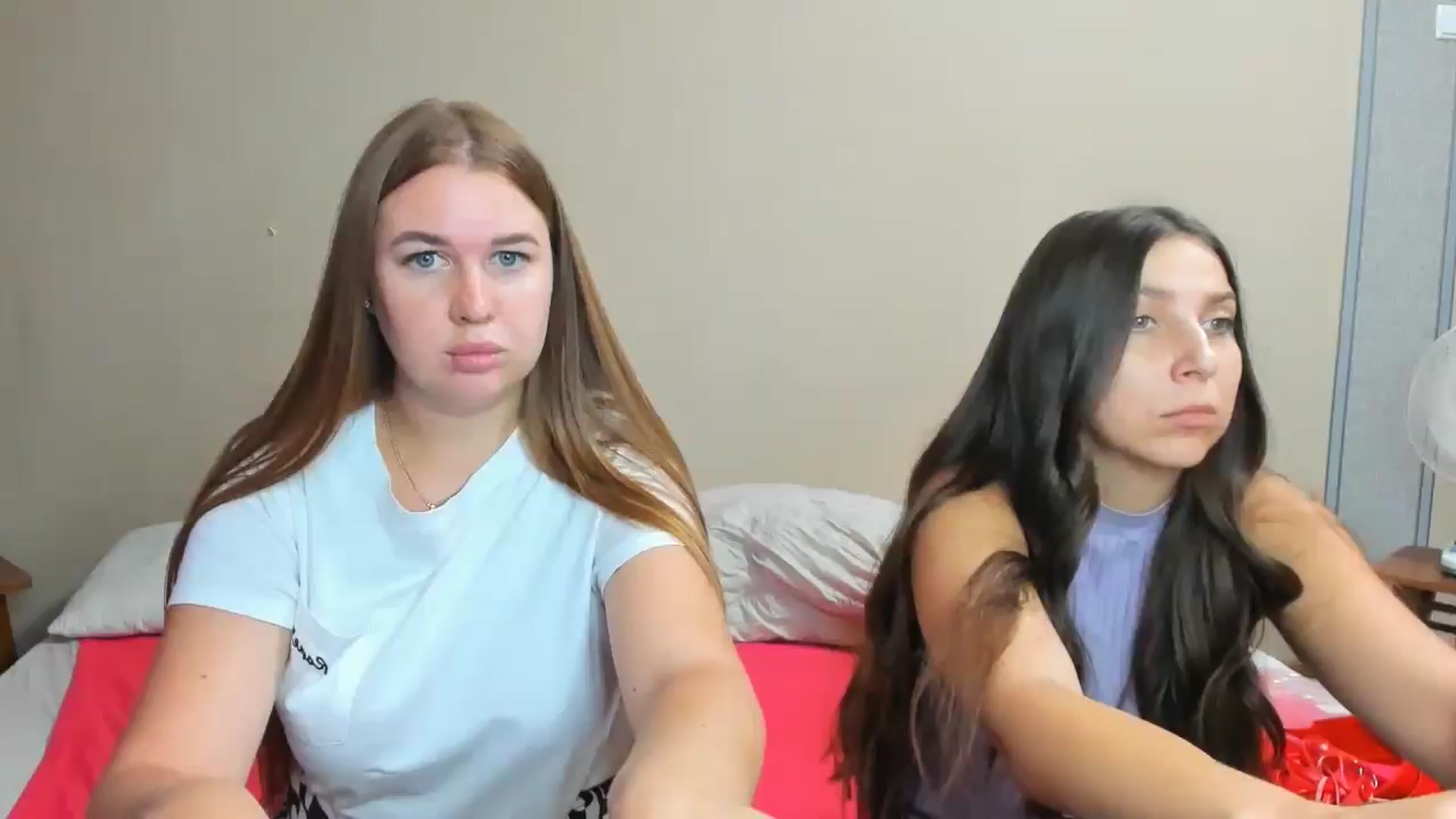 Gallery image thumbnail from IFlowersGirl's myfreecams stream on, 08/31/2024, 10:22 image 17 of 20