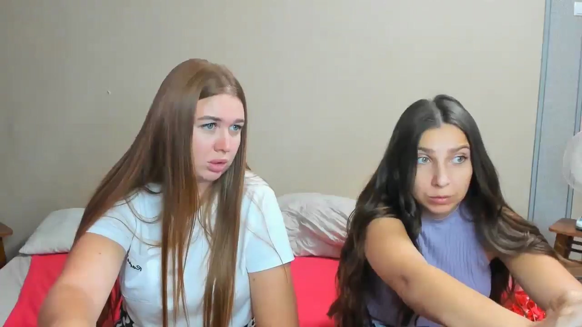 Gallery image thumbnail from IFlowersGirl's myfreecams stream on, 08/31/2024, 10:22 image 7 of 20