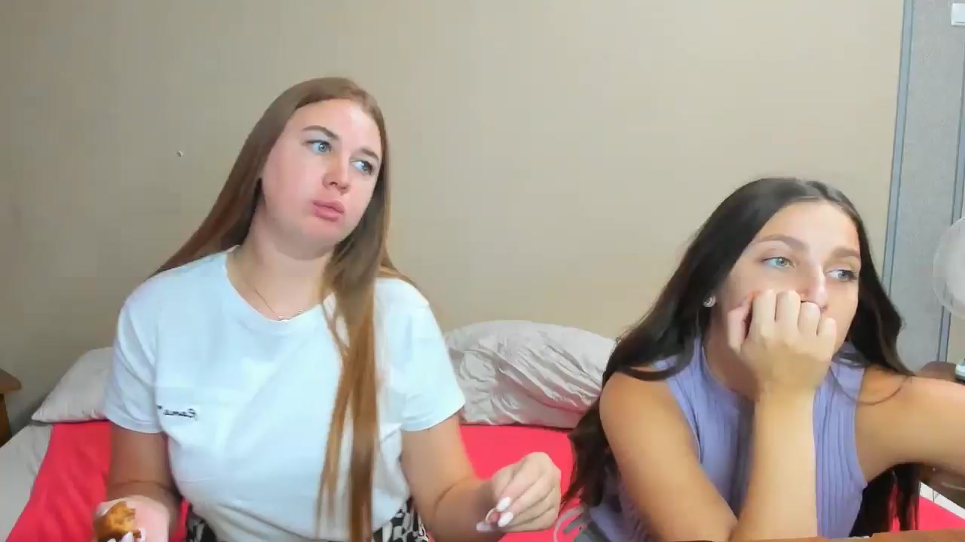Gallery image thumbnail from IFlowersGirl's myfreecams stream on, 08/31/2024, 10:22 image 1 of 20