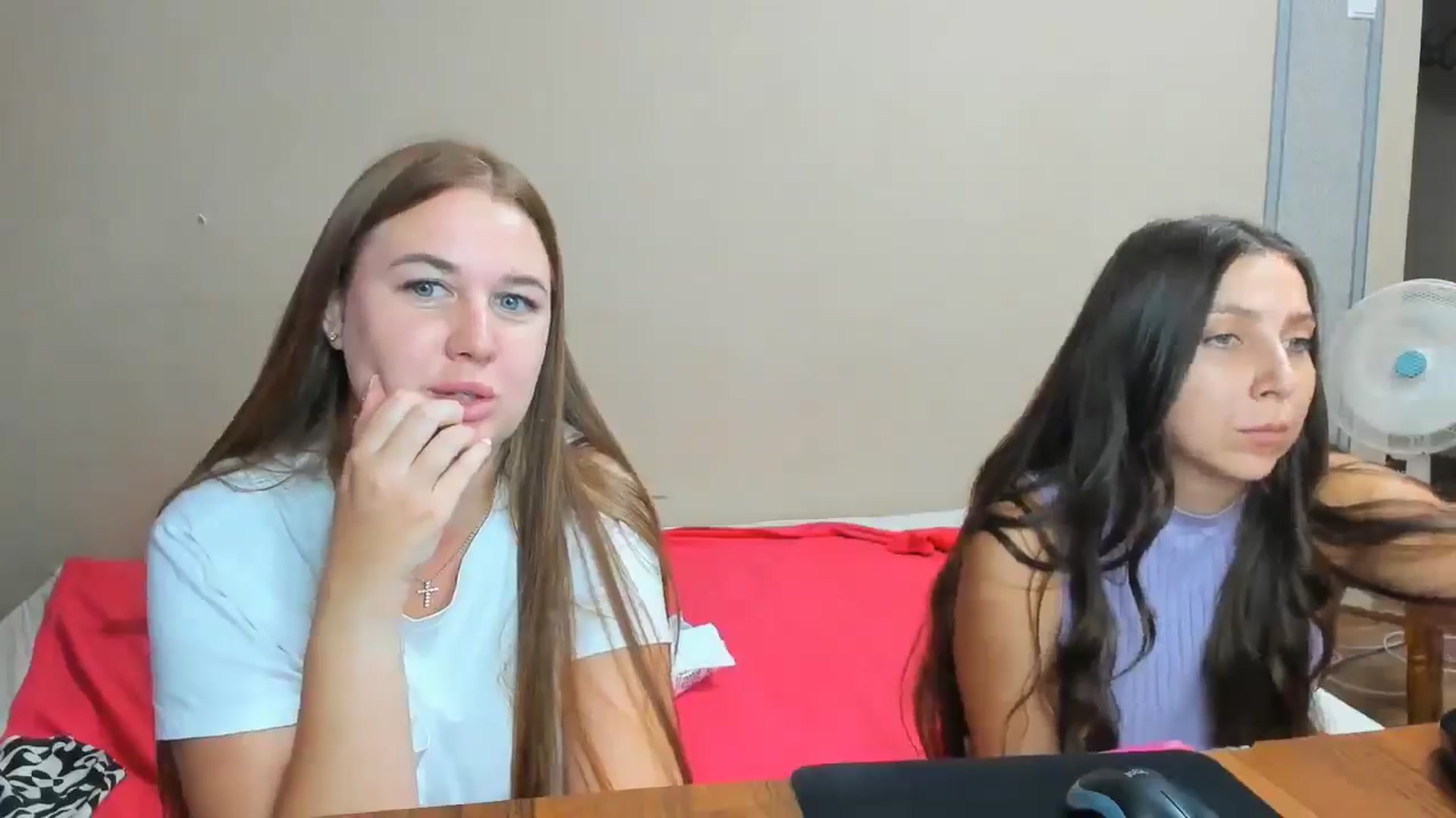 Gallery image thumbnail from IFlowersGirl's myfreecams stream on, 08/31/2024, 12:40 image 17 of 20
