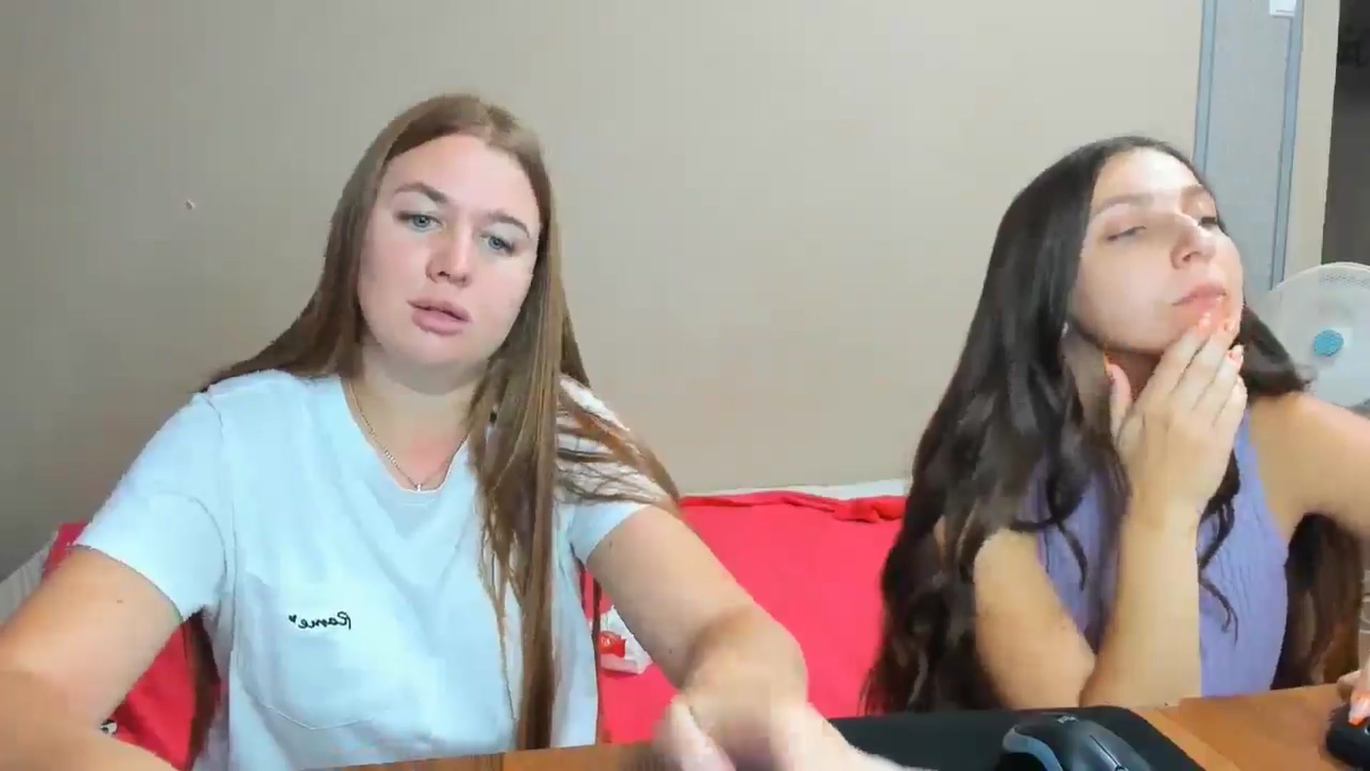 Gallery image thumbnail from IFlowersGirl's myfreecams stream on, 08/31/2024, 12:40 image 12 of 20