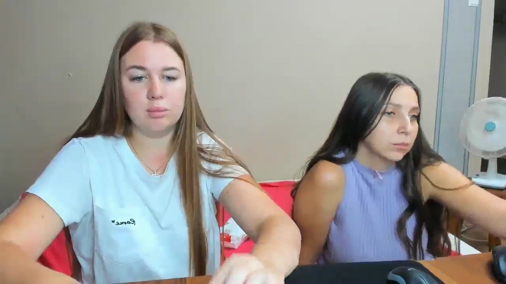 Gallery image thumbnail from IFlowersGirl's myfreecams stream on, 08/31/2024, 12:40 image 13 of 20
