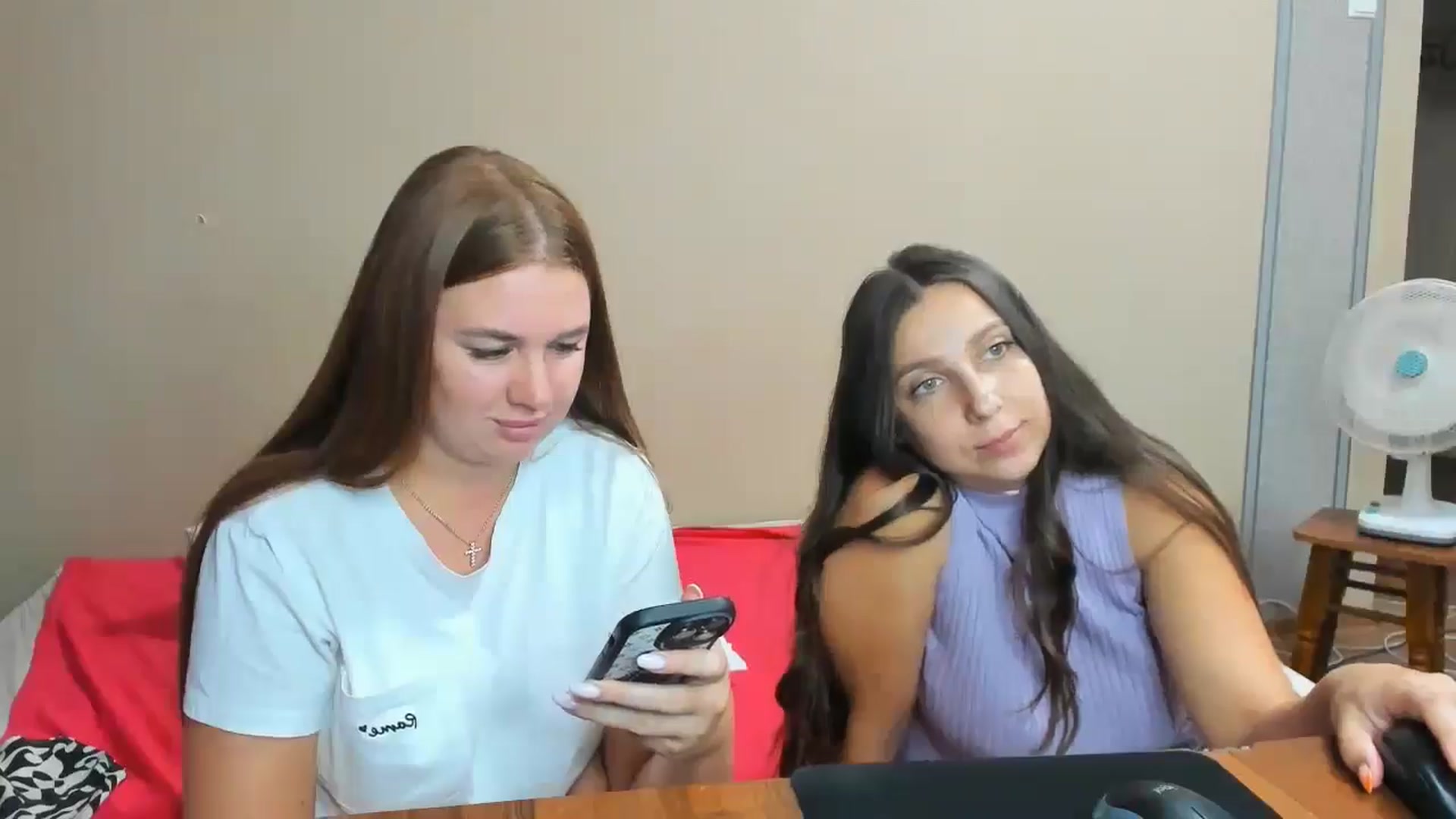 Gallery image thumbnail from IFlowersGirl's myfreecams stream on, 08/31/2024, 12:40 image 14 of 20