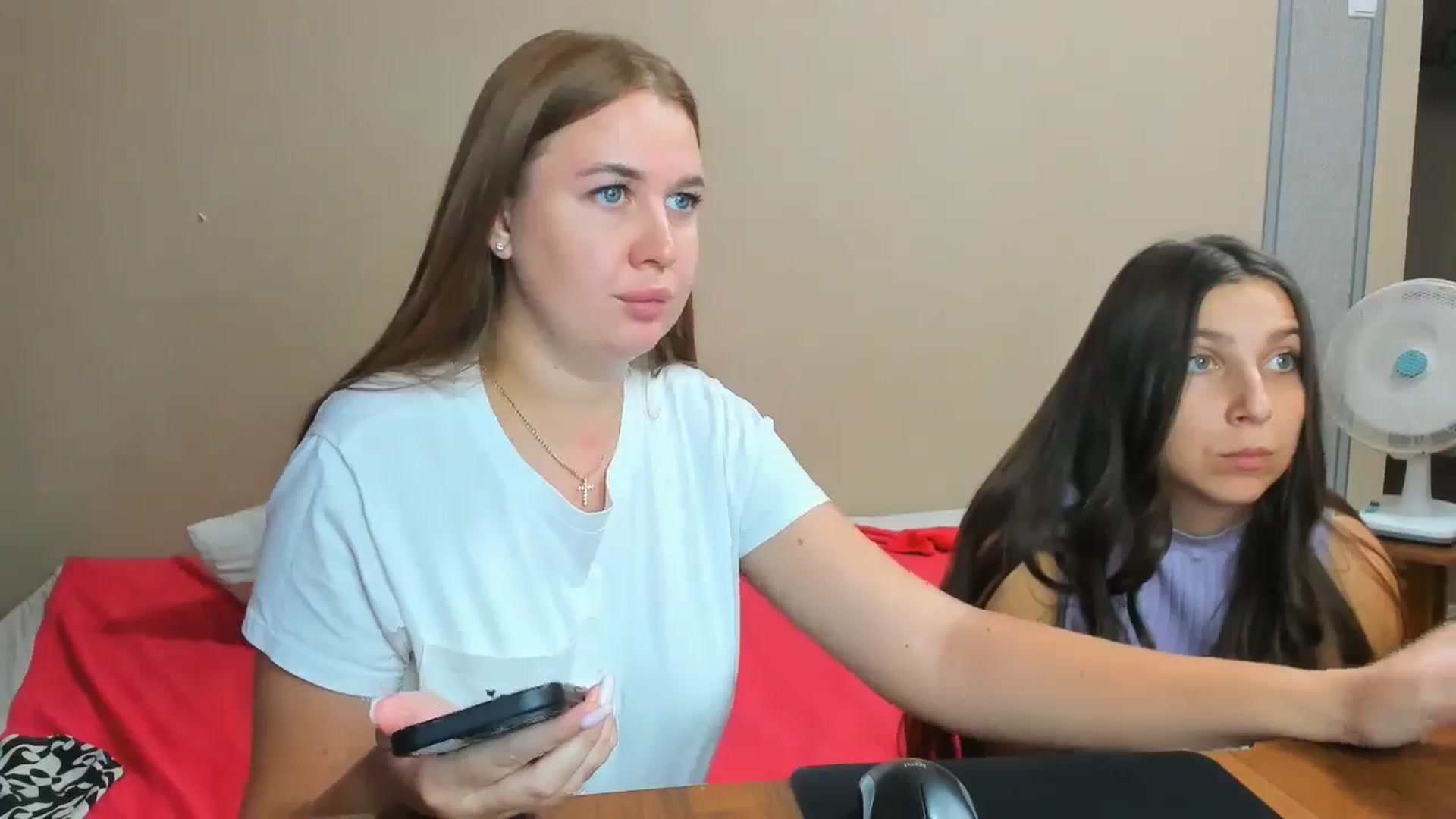 Gallery image thumbnail from IFlowersGirl's myfreecams stream on, 08/31/2024, 12:40 image 18 of 20