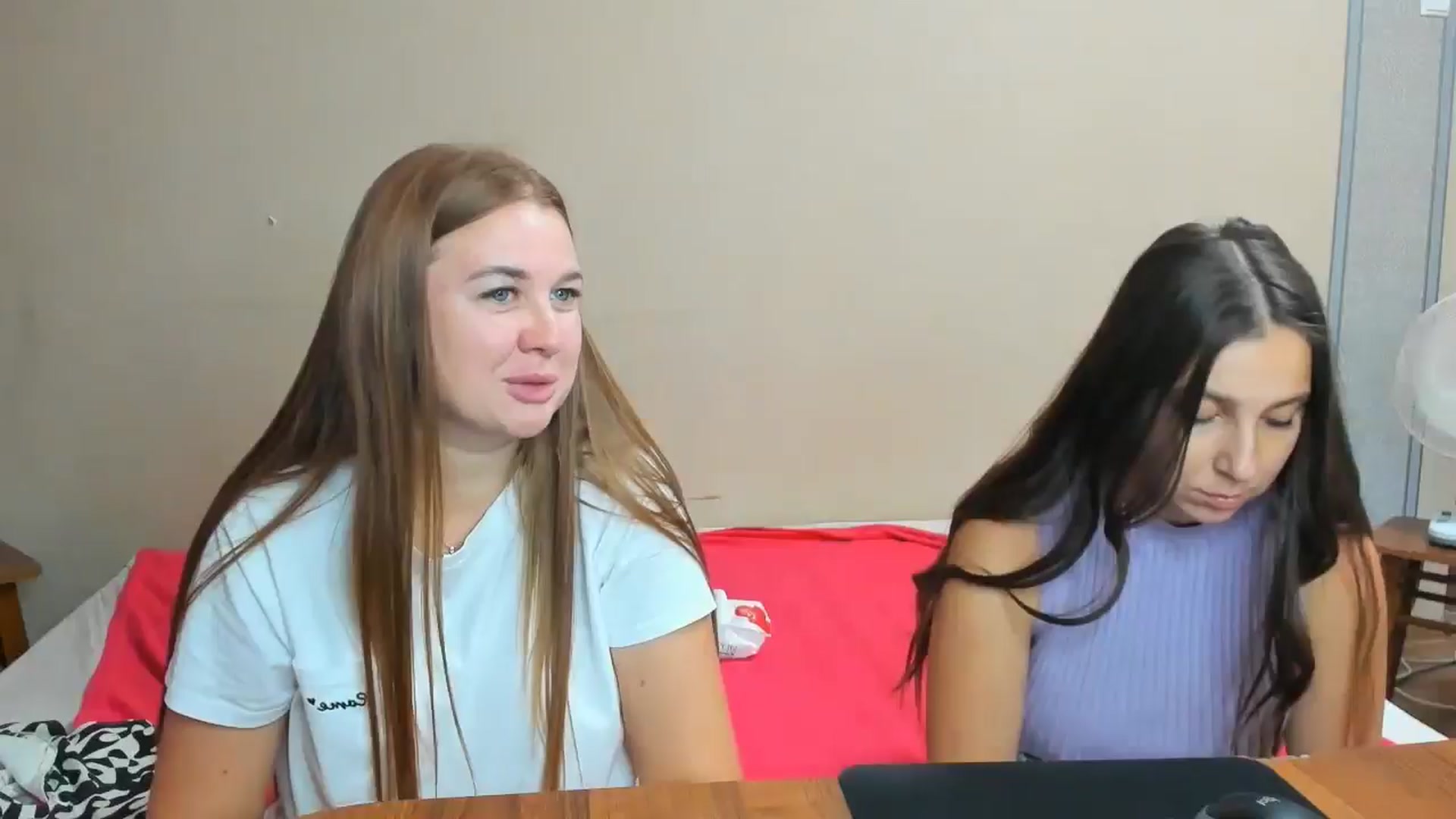 Gallery image thumbnail from IFlowersGirl's myfreecams stream on, 08/31/2024, 12:40 image 1 of 20
