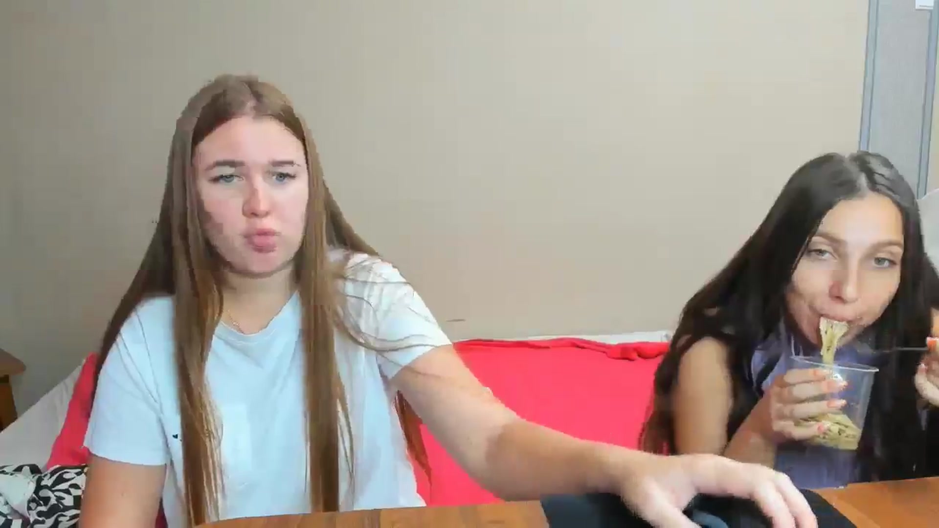 Gallery image thumbnail from IFlowersGirl's myfreecams stream on, 08/31/2024, 12:40 image 5 of 20