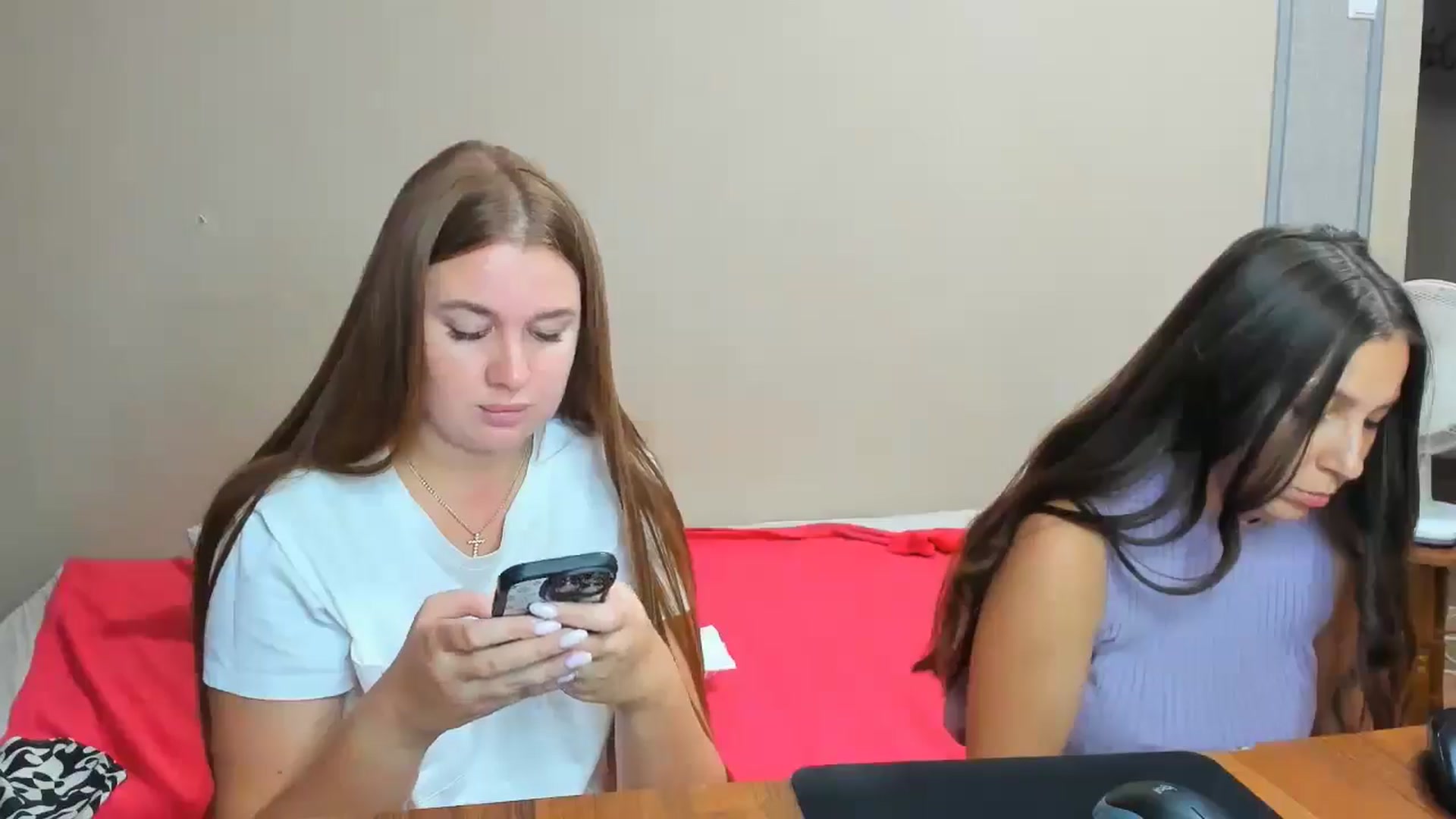 Gallery image thumbnail from IFlowersGirl's myfreecams stream on, 08/31/2024, 12:40 image 15 of 20