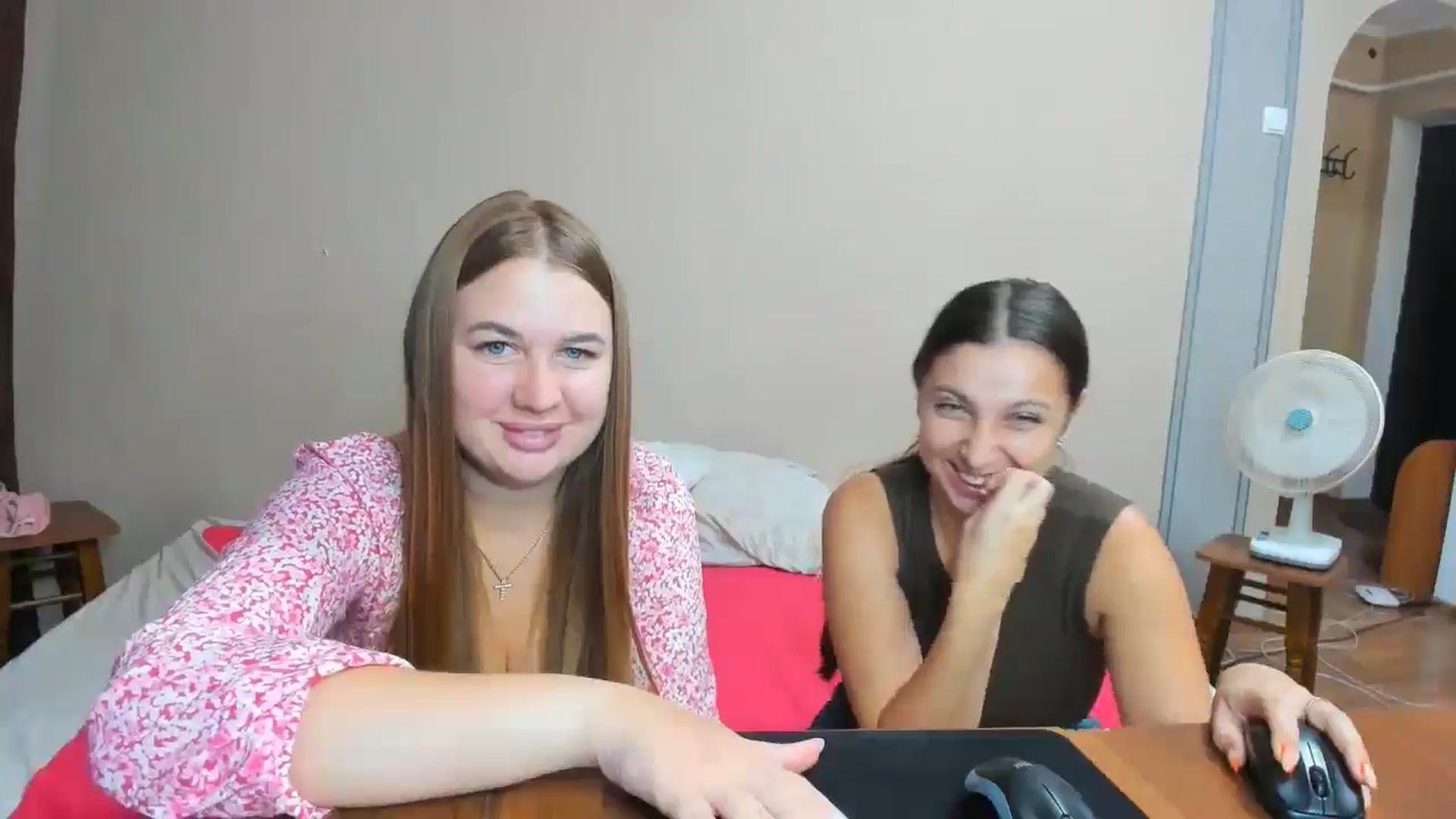 Gallery image thumbnail from IFlowersGirl's myfreecams stream on, 09/01/2024, 11:17 image 11 of 20