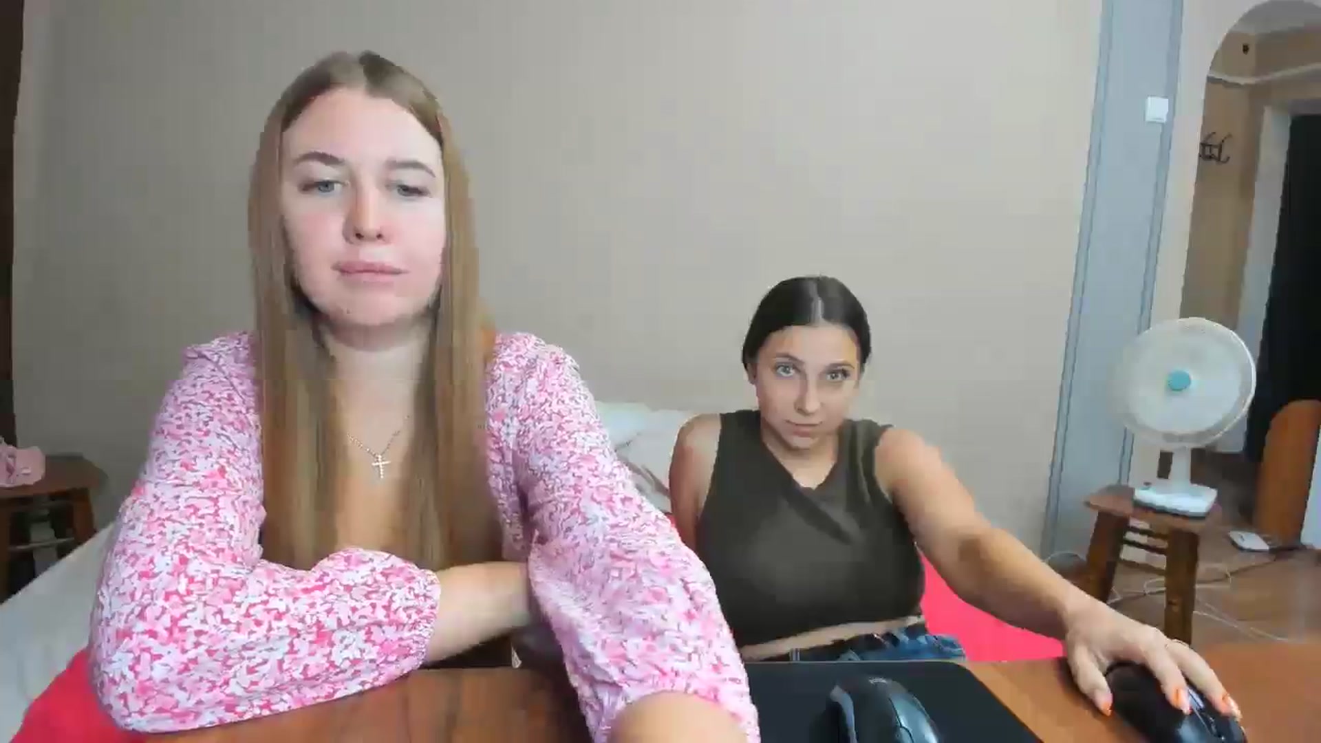 Gallery image thumbnail from IFlowersGirl's myfreecams stream on, 09/01/2024, 11:17 image 15 of 20
