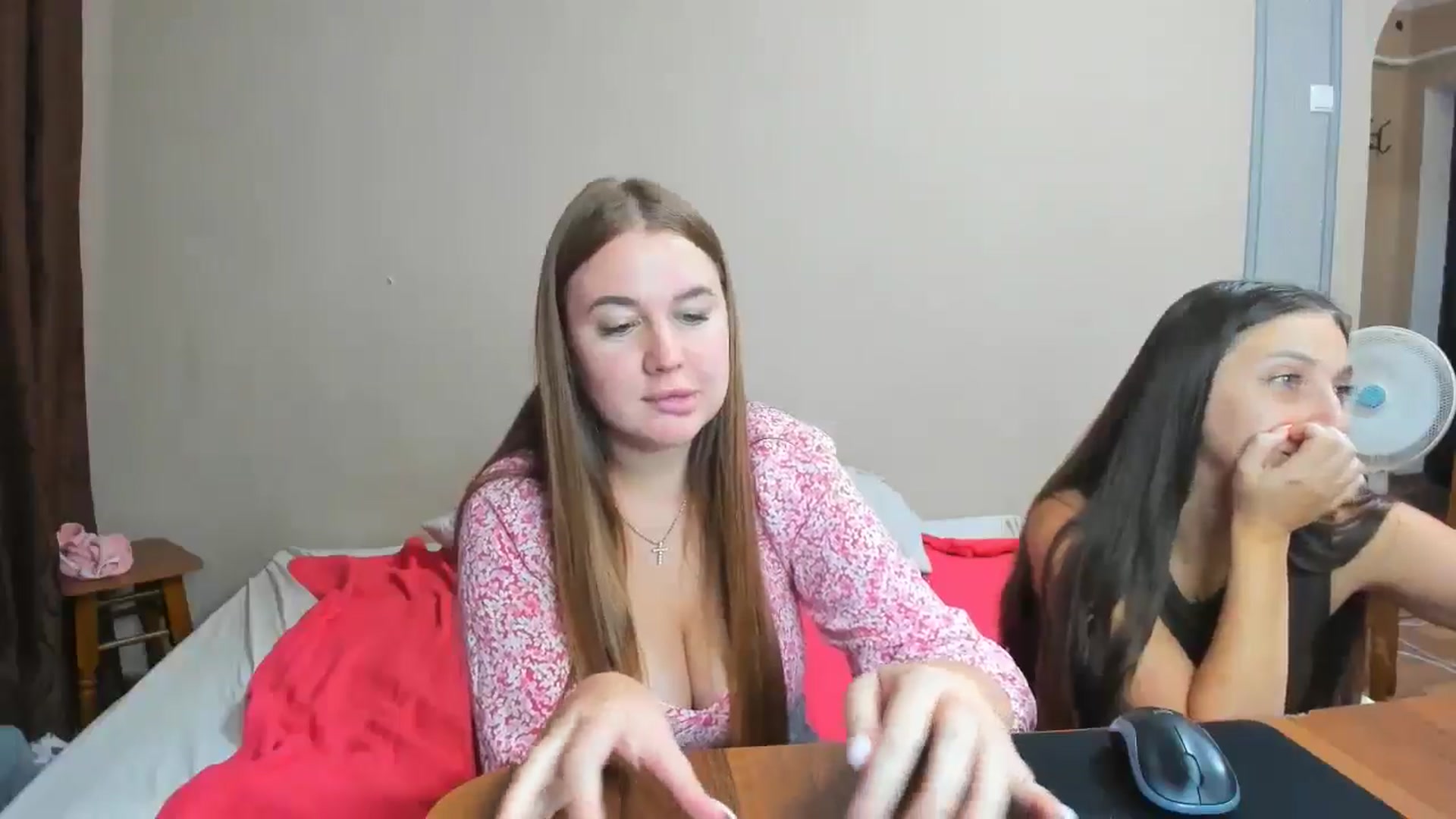 Gallery image thumbnail from IFlowersGirl's myfreecams stream on, 09/01/2024, 11:59 image 6 of 20