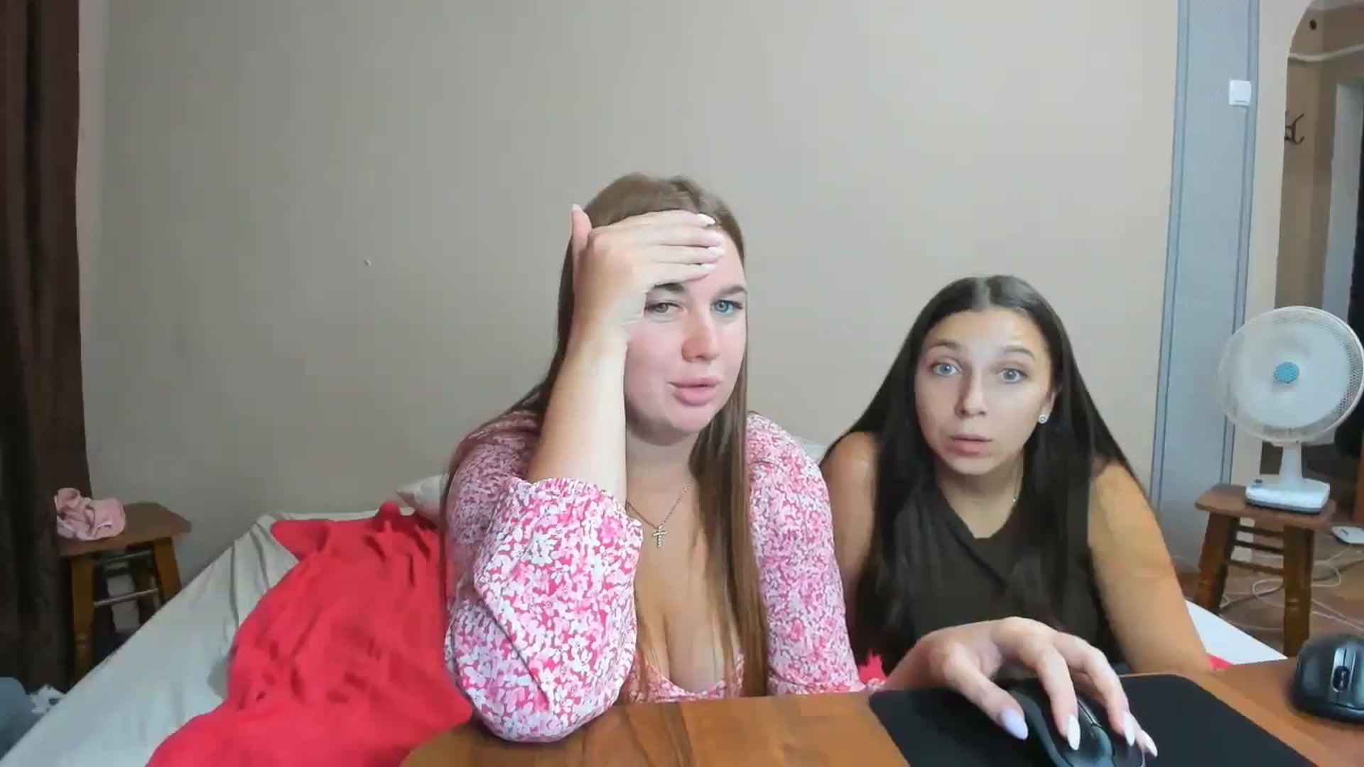 Gallery image thumbnail from IFlowersGirl's myfreecams stream on, 09/01/2024, 11:59 image 9 of 20