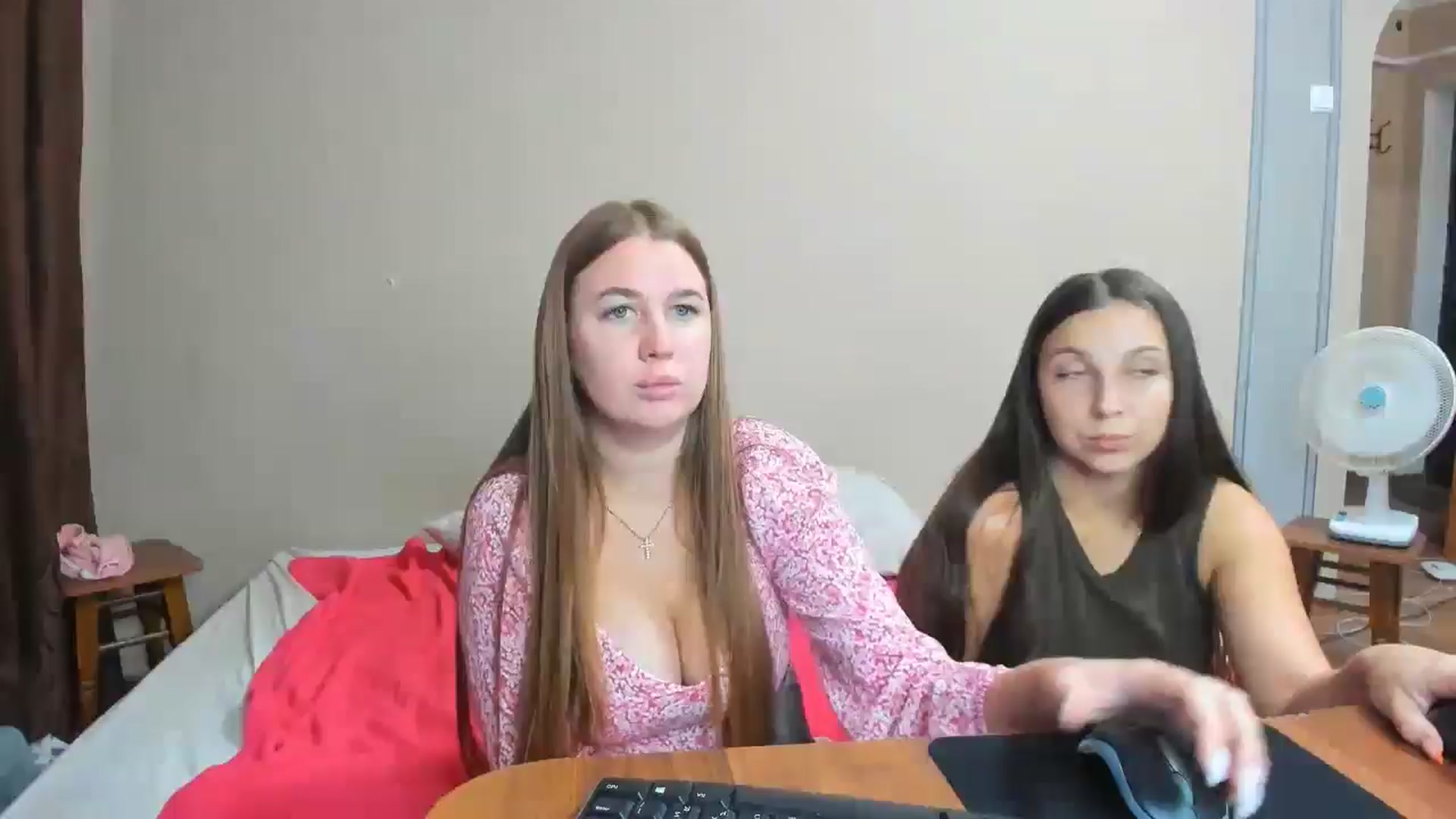Gallery image thumbnail from IFlowersGirl's myfreecams stream on, 09/01/2024, 11:59 image 1 of 20