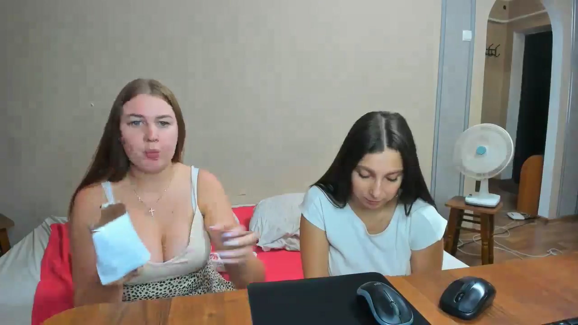 Gallery image thumbnail from IFlowersGirl's myfreecams stream on, 09/02/2024, 09:41 image 11 of 20