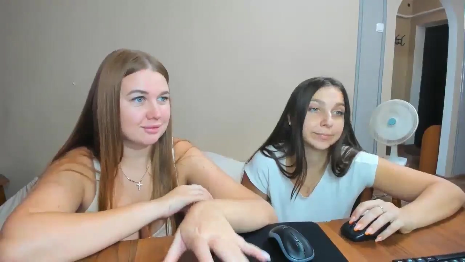 Gallery image thumbnail from IFlowersGirl's myfreecams stream on, 09/02/2024, 10:27 image 19 of 20