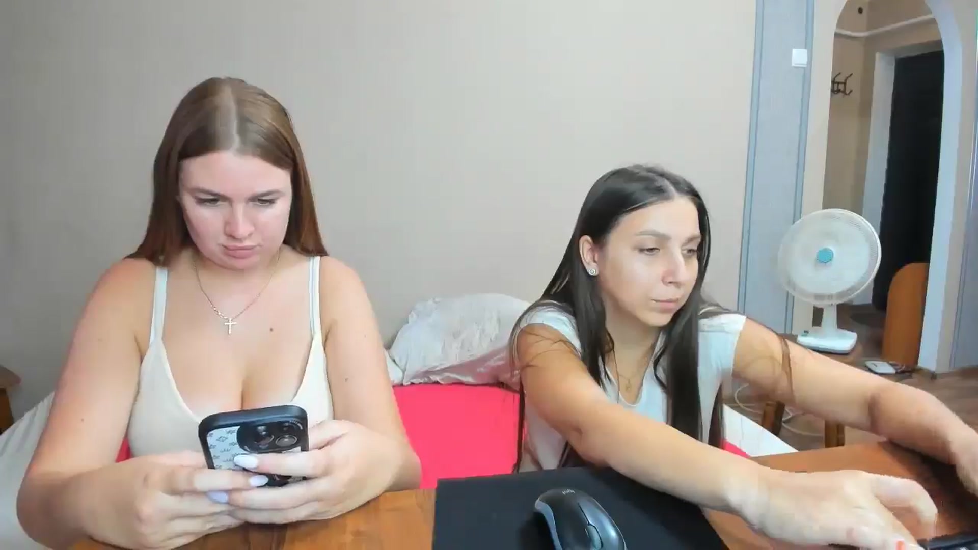 Gallery image thumbnail from IFlowersGirl's myfreecams stream on, 09/02/2024, 11:01 image 7 of 20