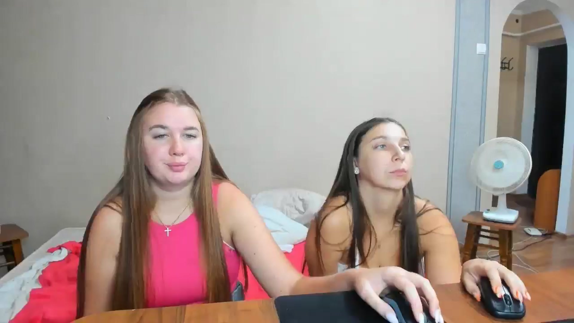 Gallery image thumbnail from IFlowersGirl's myfreecams stream on, 09/03/2024, 09:11 image 2 of 20