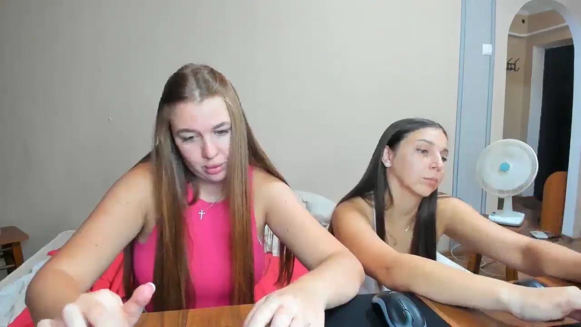 Gallery image thumbnail from IFlowersGirl's myfreecams stream on, 09/03/2024, 09:11 image 6 of 20