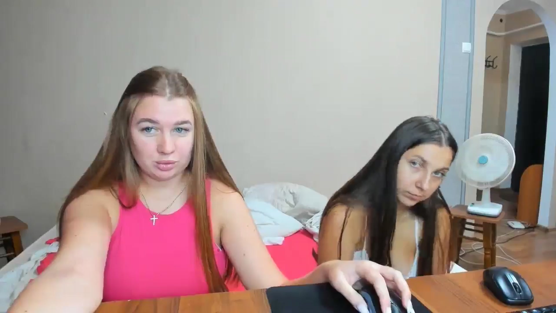 Gallery image thumbnail from IFlowersGirl's myfreecams stream on, 09/03/2024, 09:11 image 16 of 20