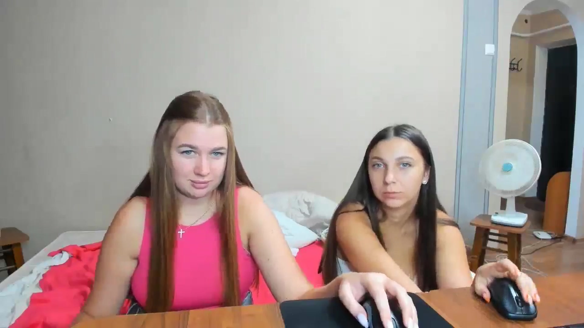 Gallery image thumbnail from IFlowersGirl's myfreecams stream on, 09/03/2024, 09:11 image 7 of 20