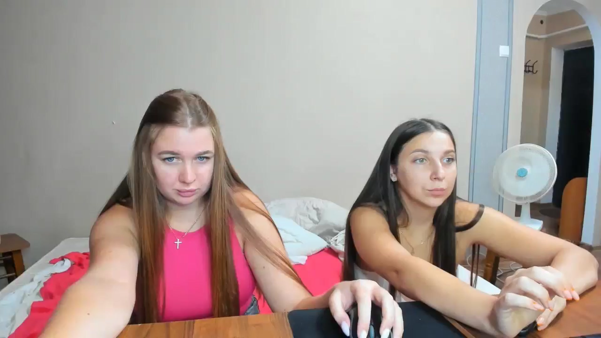 Gallery image thumbnail from IFlowersGirl's myfreecams stream on, 09/03/2024, 09:11 image 9 of 20