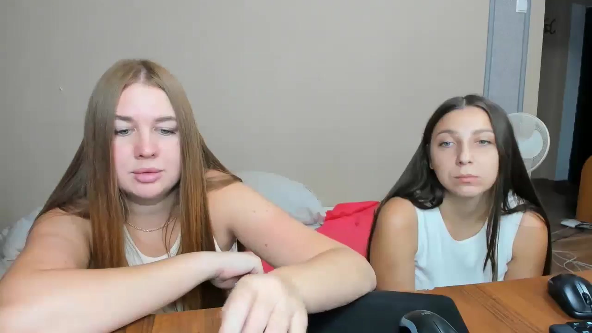 Gallery image thumbnail from IFlowersGirl's myfreecams stream on, 09/08/2024, 11:15 image 7 of 20