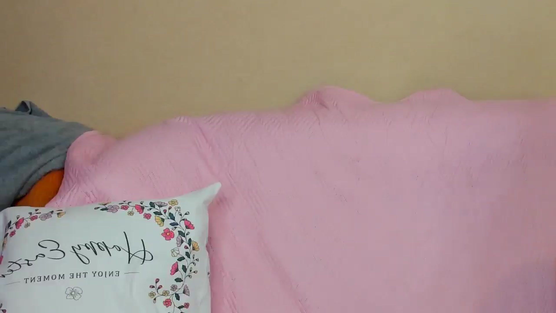 Gallery image thumbnail from IFlowersGirl's myfreecams stream on, 05/17/2025, 10:53 image 6 of 20