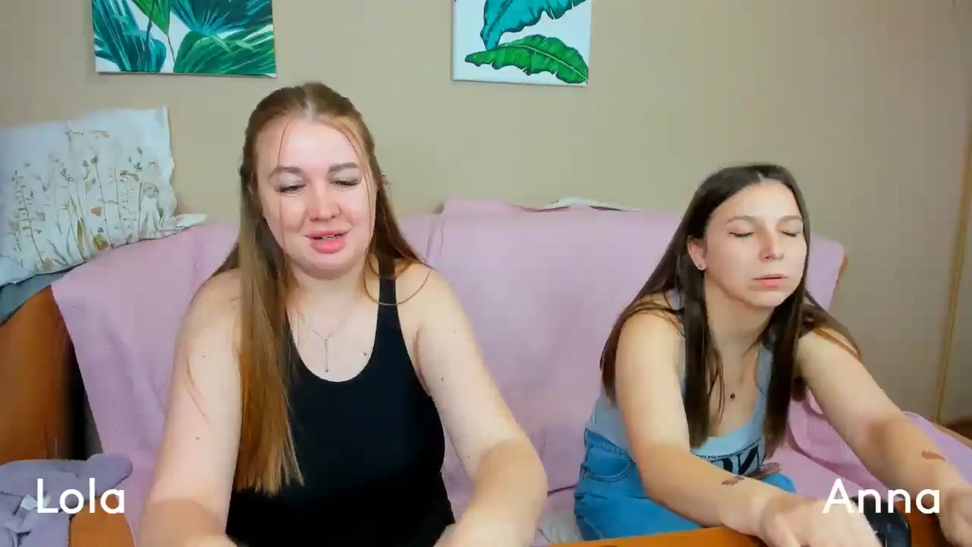Gallery image thumbnail from IFlowersGirl's myfreecams stream on, 05/26/2025, 11:52 image 11 of 20