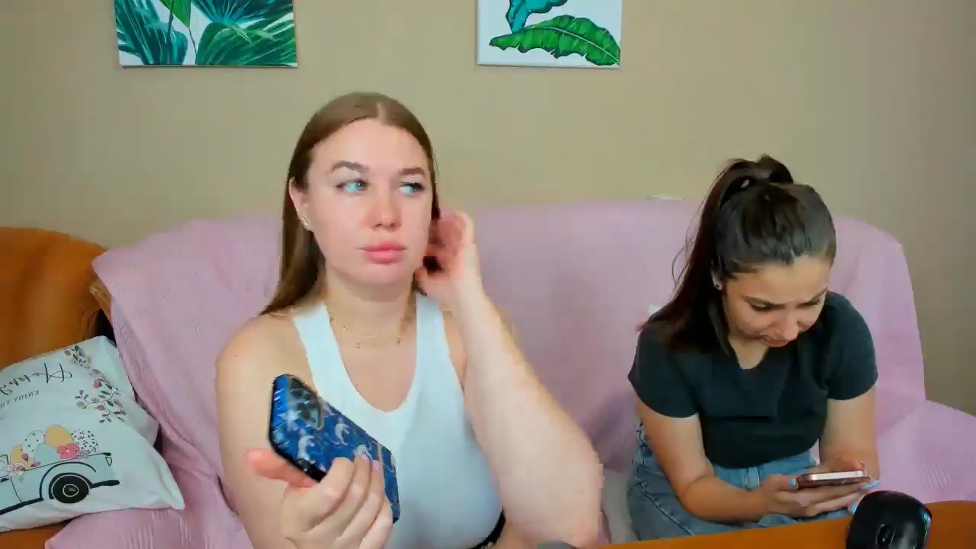 Gallery image thumbnail from IFlowersGirl's myfreecams stream on, 06/02/2025, 10:41 image 15 of 20