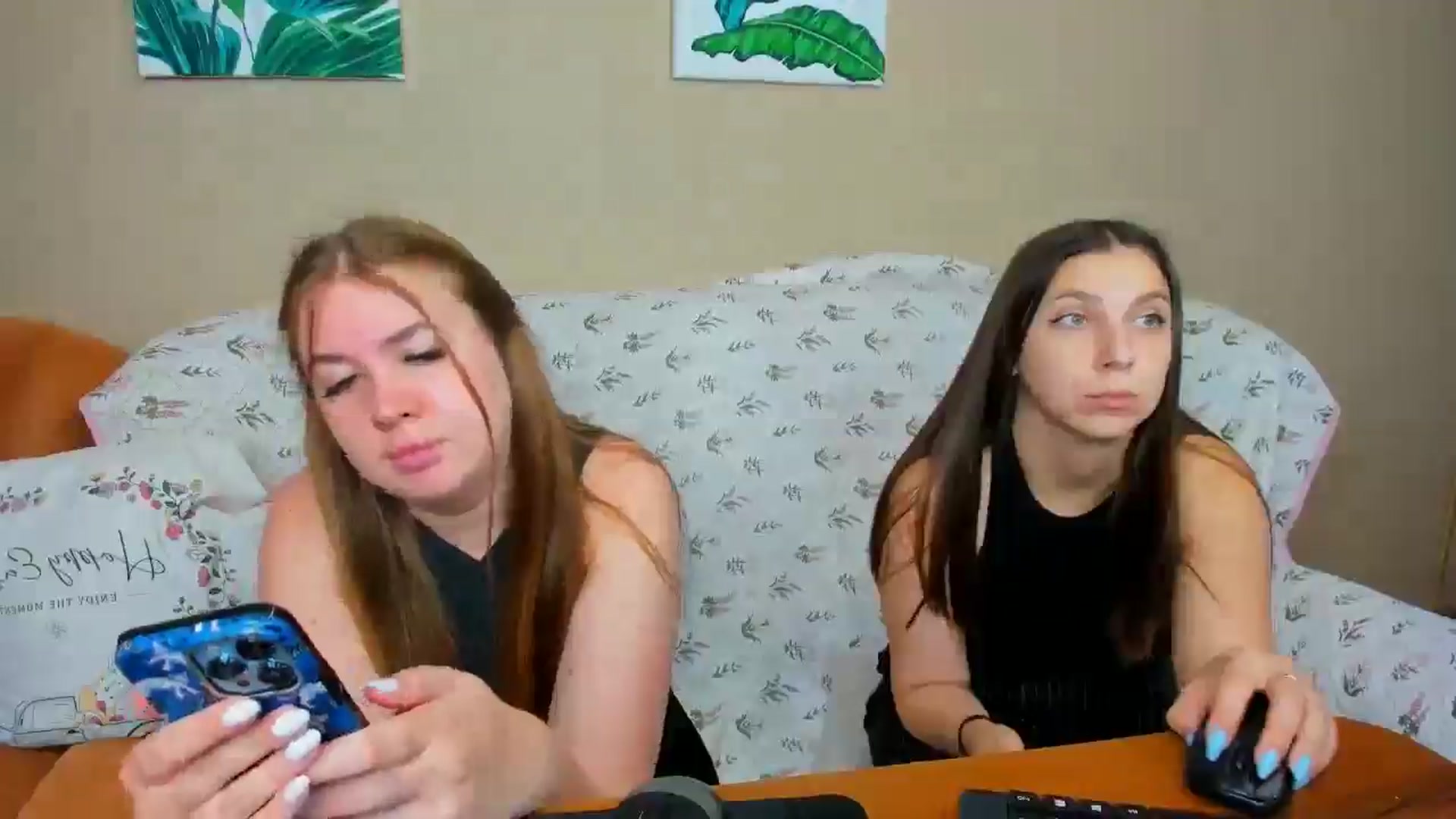 Gallery image thumbnail from IFlowersGirl's myfreecams stream on, 06/08/2025, 09:27 image 13 of 20