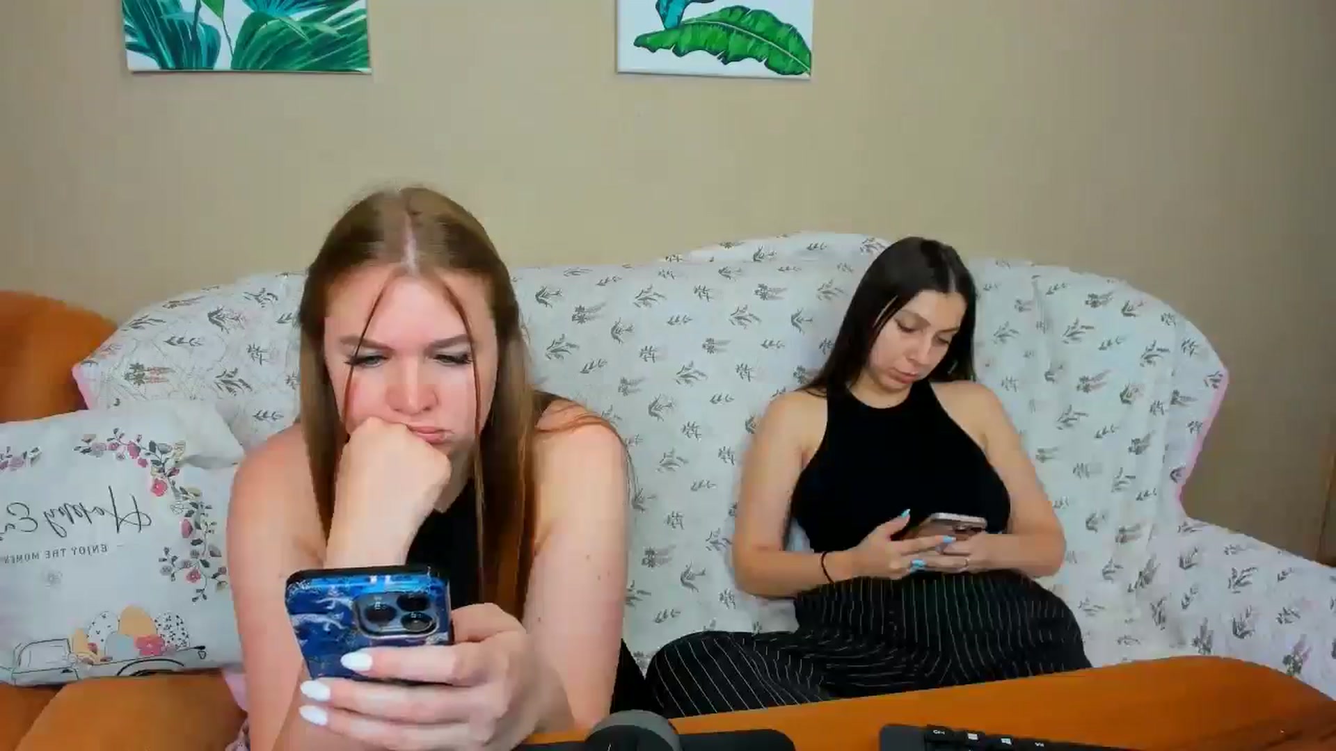 Gallery image thumbnail from IFlowersGirl's myfreecams stream on, 06/08/2025, 09:27 image 16 of 20