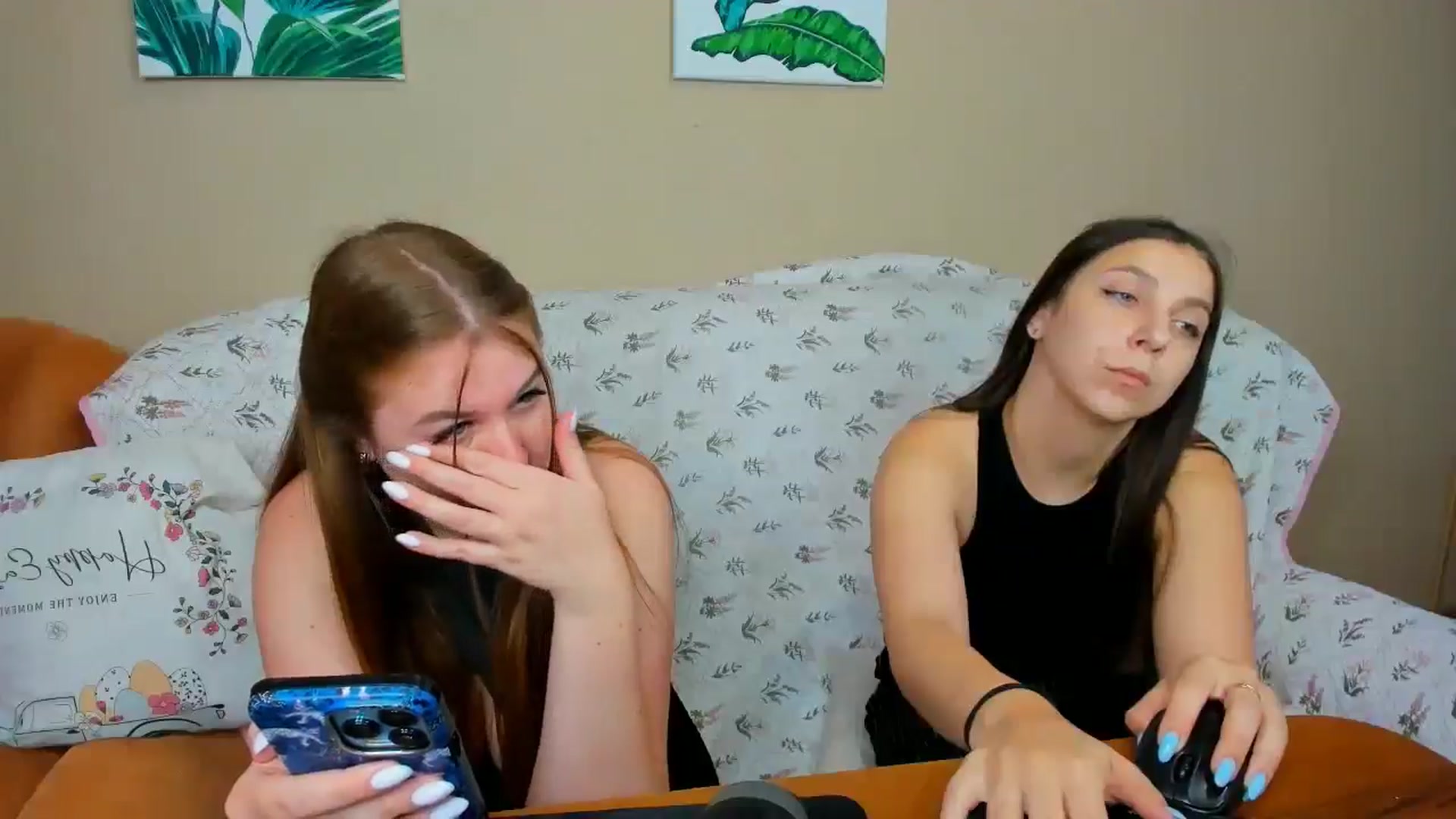 Gallery image thumbnail from IFlowersGirl's myfreecams stream on, 06/08/2025, 09:27 image 14 of 20