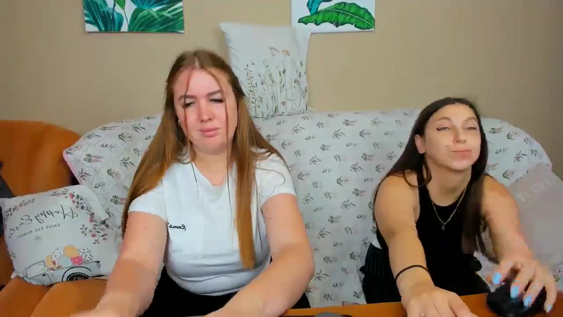 Gallery image thumbnail from IFlowersGirl's myfreecams stream on, 06/08/2025, 10:18 image 17 of 20