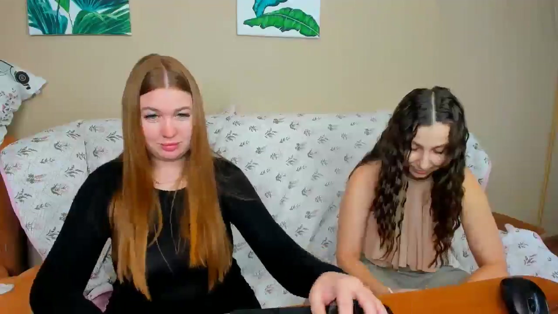 Gallery image thumbnail from IFlowersGirl's myfreecams stream on, 06/15/2025, 10:27 image 10 of 20
