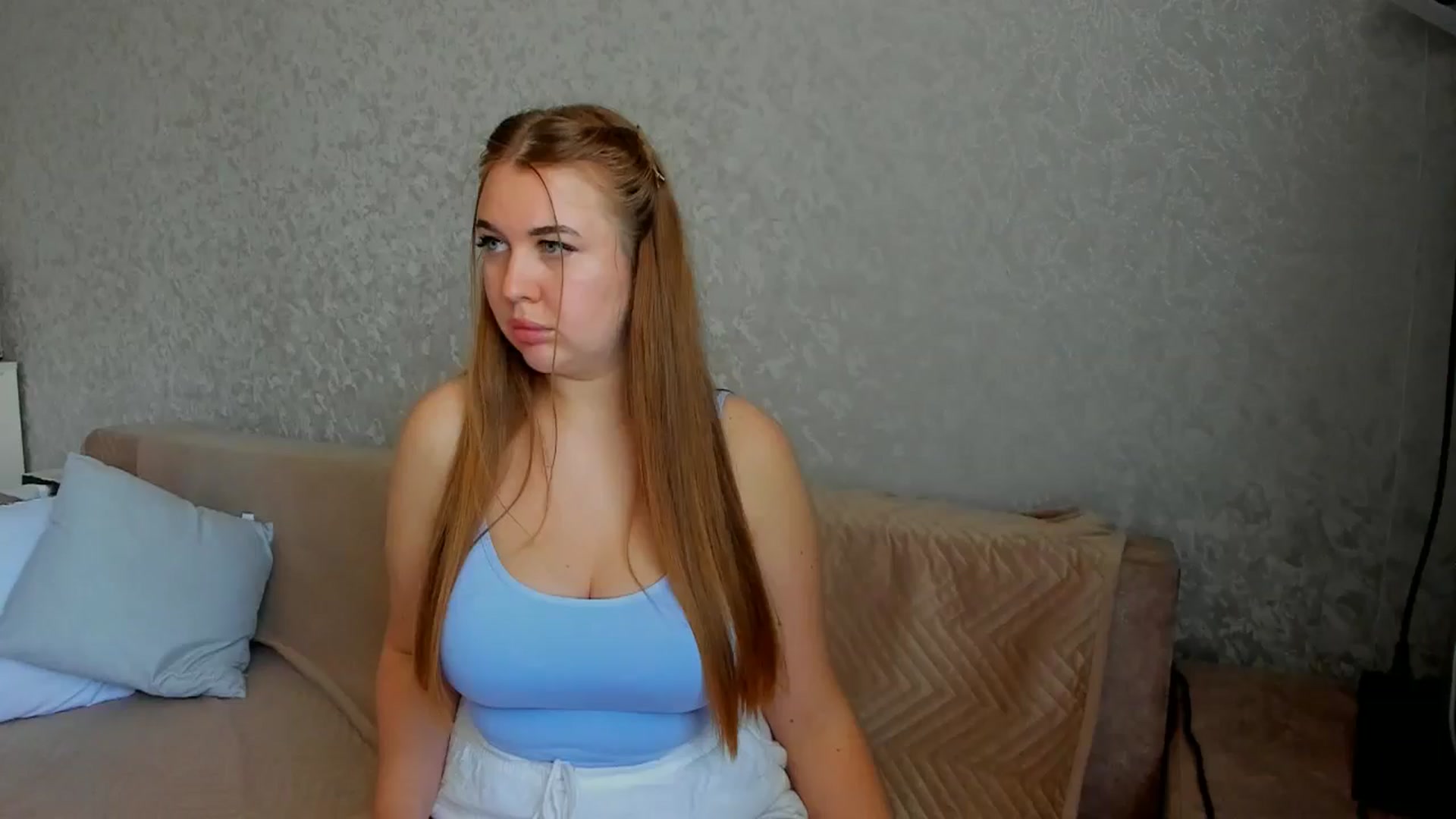 Gallery image thumbnail from IFlowersGirl's myfreecams stream on, 10/05/2025, 10:32 image 4 of 20