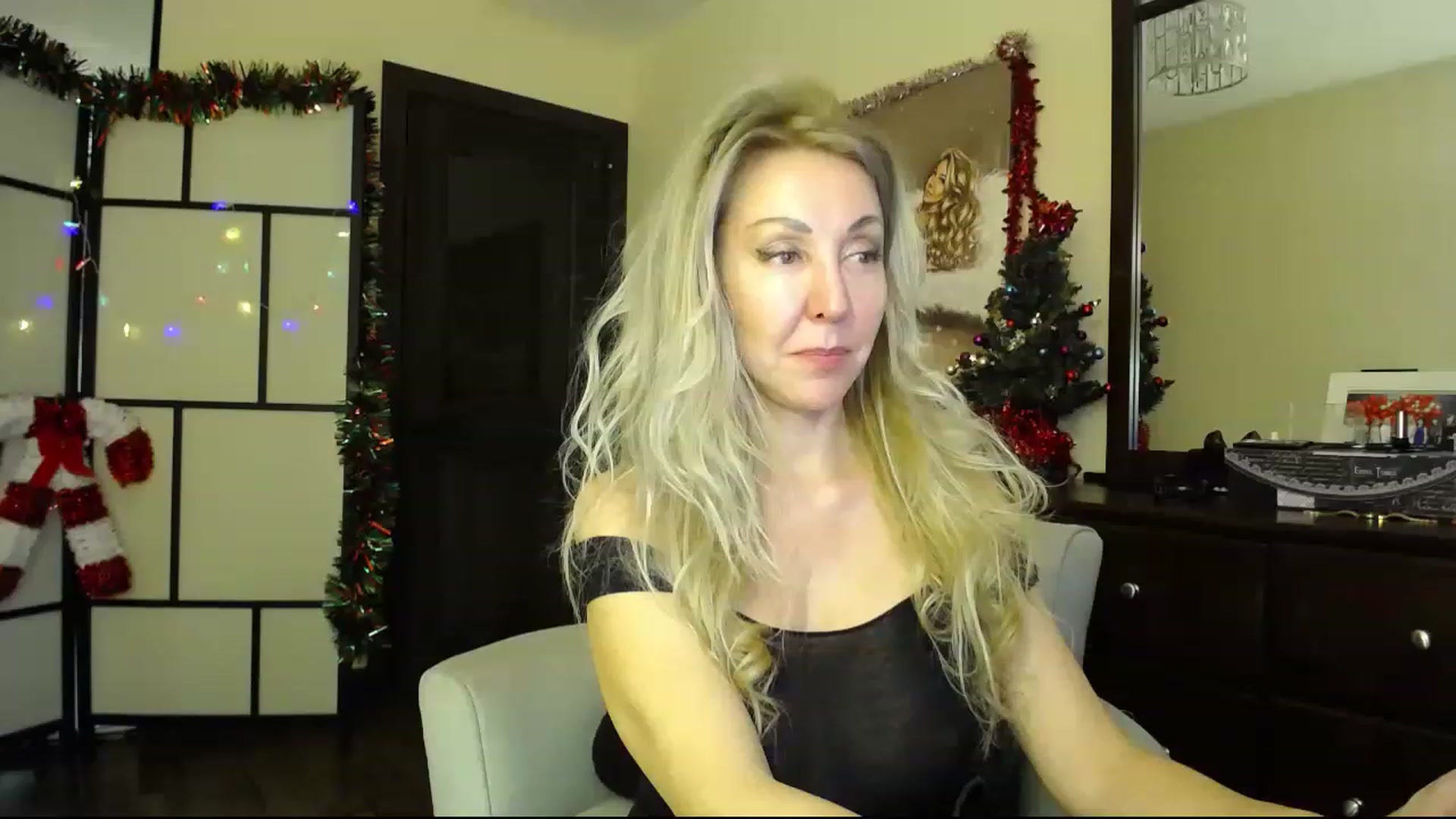 Gallery image thumbnail from IMissBehaving's myfreecams stream on, 12/09/2022, 01:08 image 17 of 20