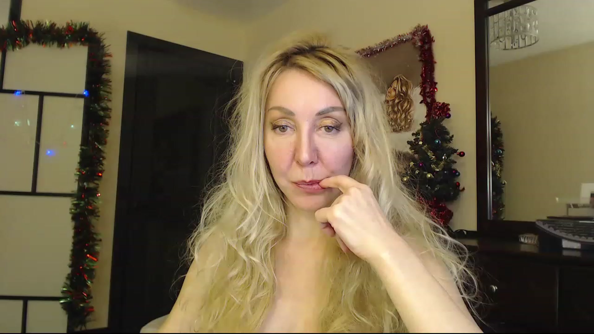 Gallery image thumbnail from IMissBehaving's myfreecams stream on, 12/30/2022, 01:57 image 14 of 20