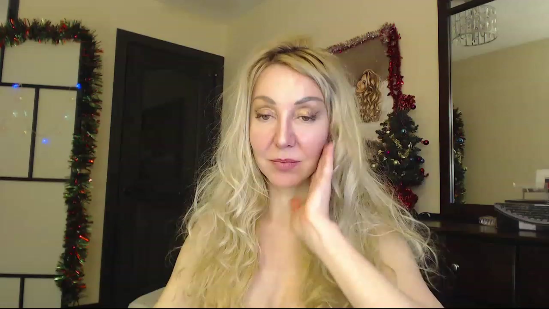 Gallery image thumbnail from IMissBehaving's myfreecams stream on, 12/30/2022, 01:57 image 13 of 20