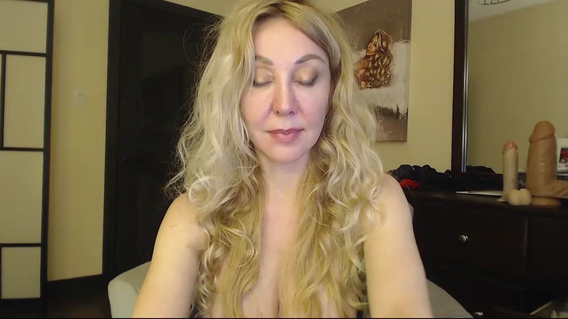 Gallery image thumbnail from IMissBehaving's myfreecams stream on, 01/25/2023, 23:32 image 19 of 20