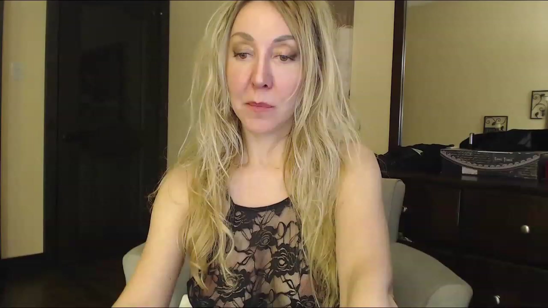 Gallery image thumbnail from IMissBehaving's myfreecams stream on, 02/16/2023, 24:05 image 19 of 20
